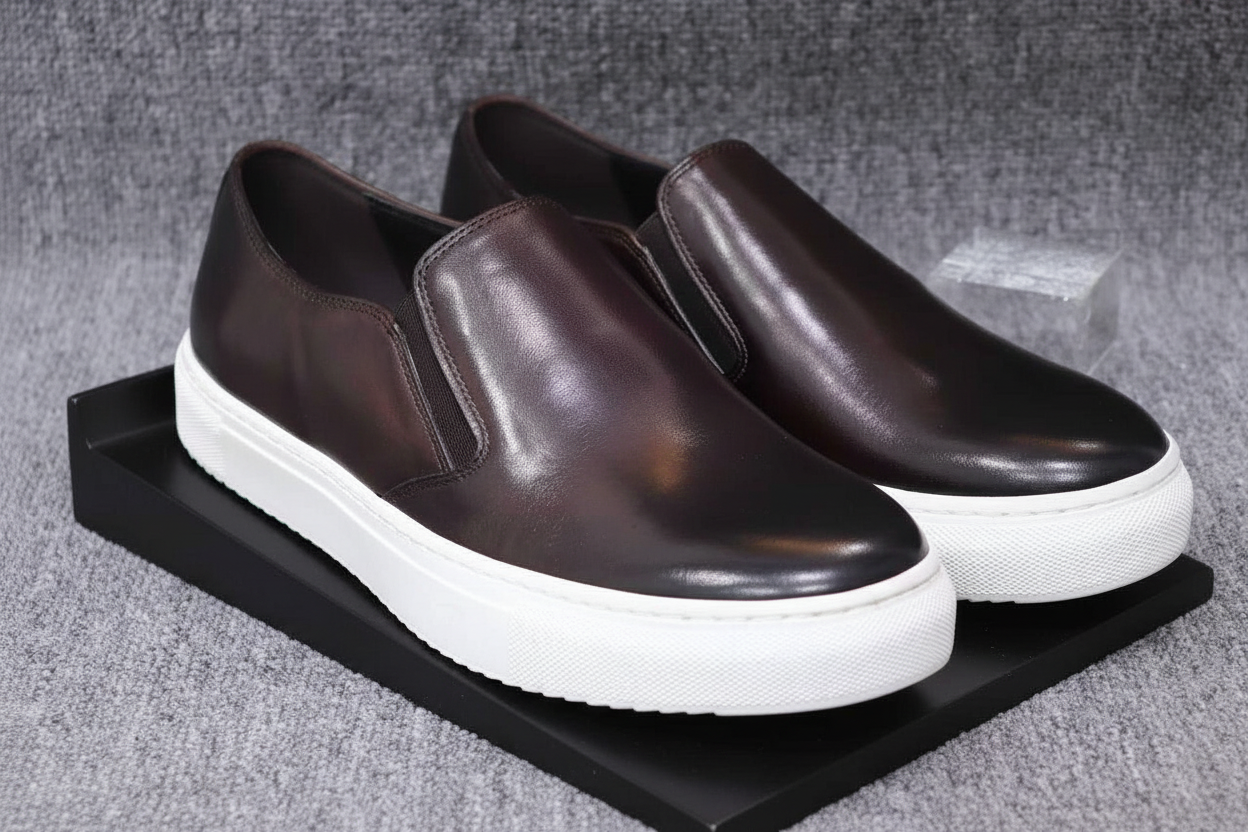 Urban Crown Men’s Leather Slip-On Sneakers – Minimalist Design with Comfort White Sole