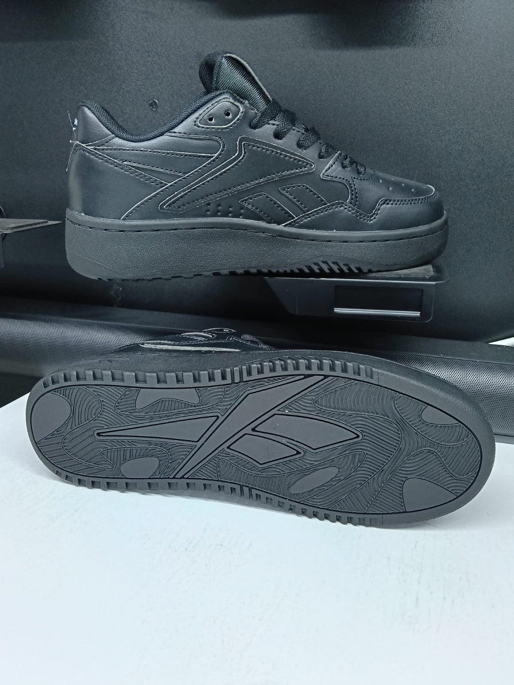 CourtFlex Low-Top Sneakers – Premium Everyday Street Style