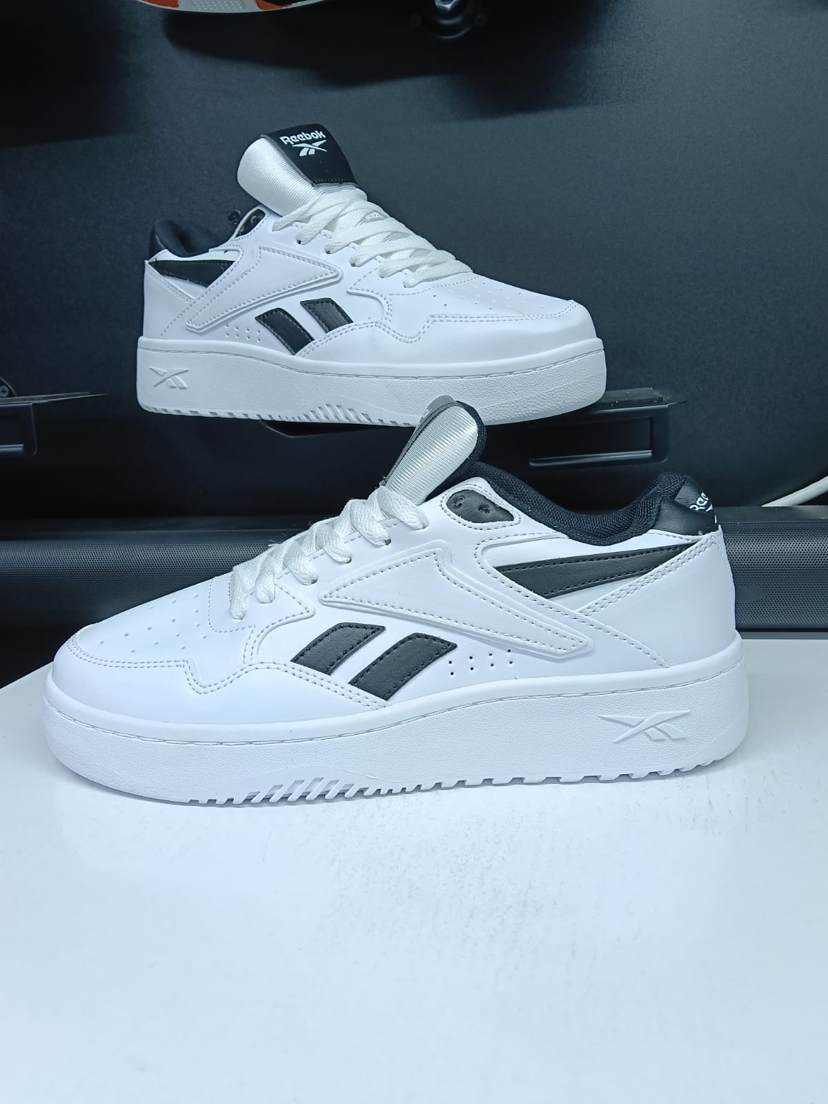 CourtFlex Low-Top Sneakers – Premium Everyday Street Style