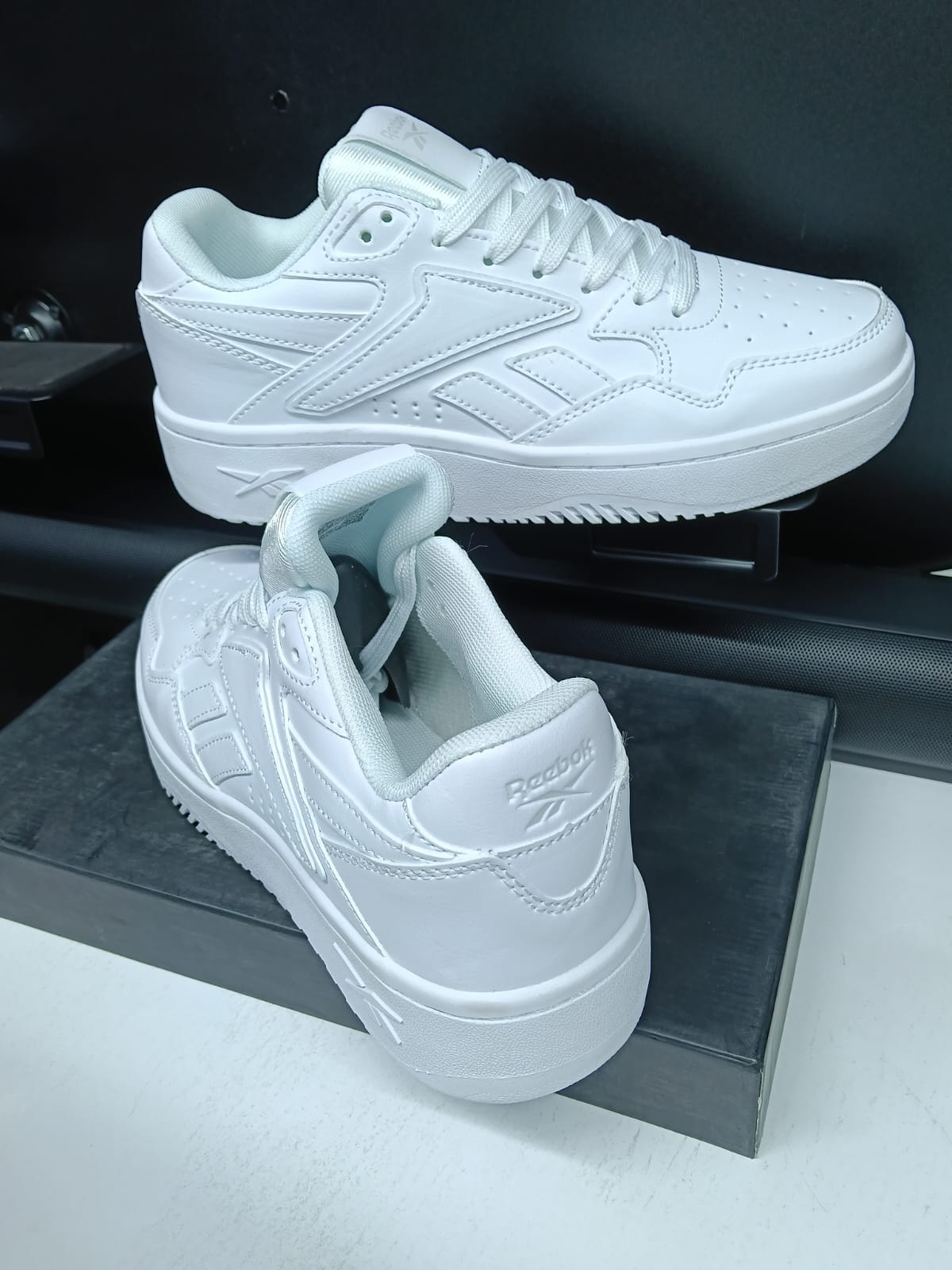 CourtFlex Low-Top Sneakers – Premium Everyday Street Style