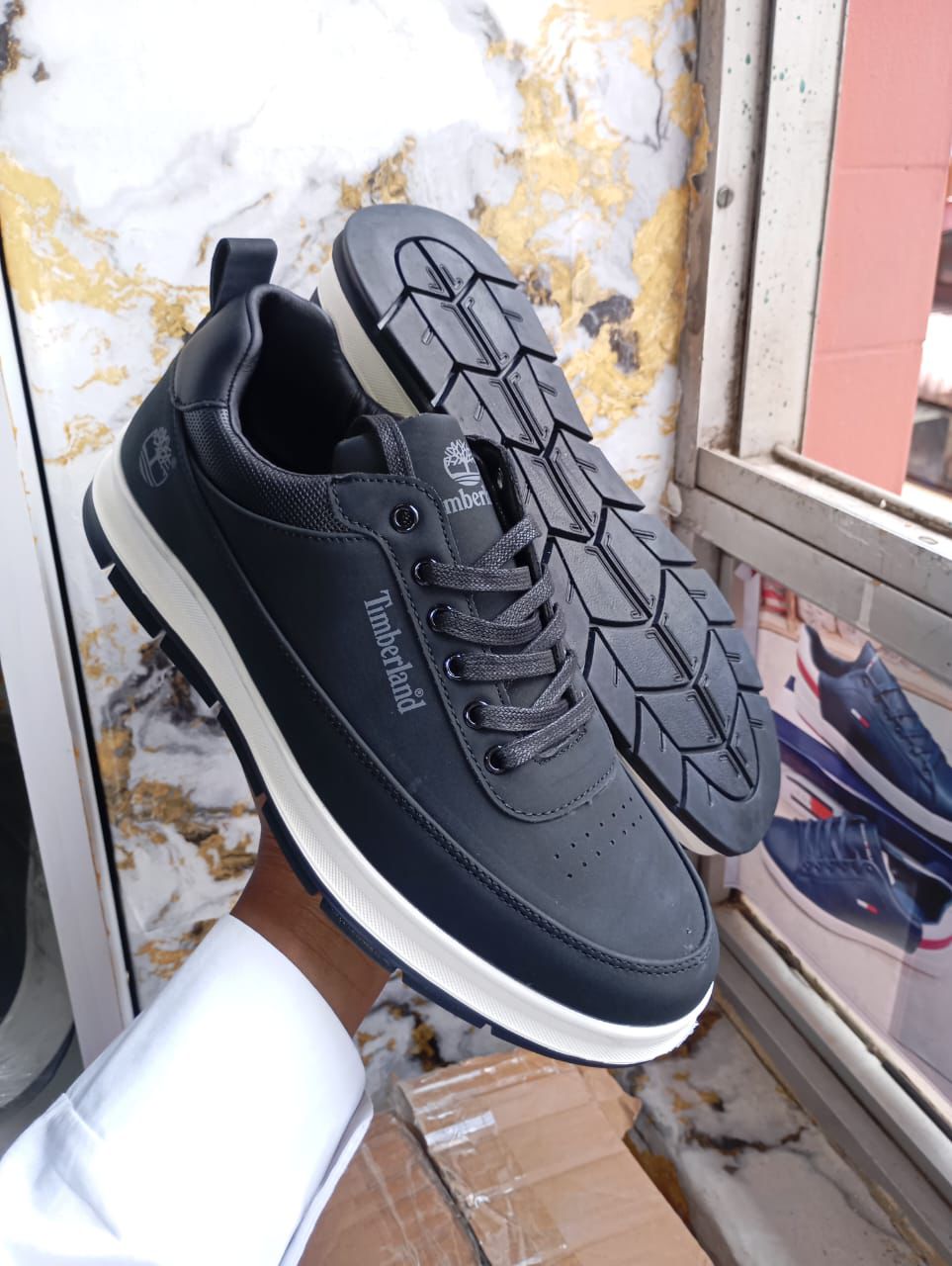 Tim Men’s Classic Black Casual Sneakers