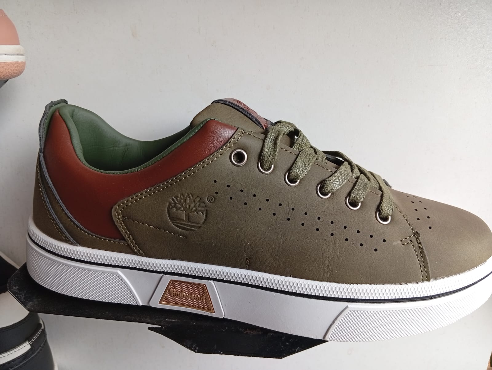 ✨Timberland Premium Low-Top Sneakers✨