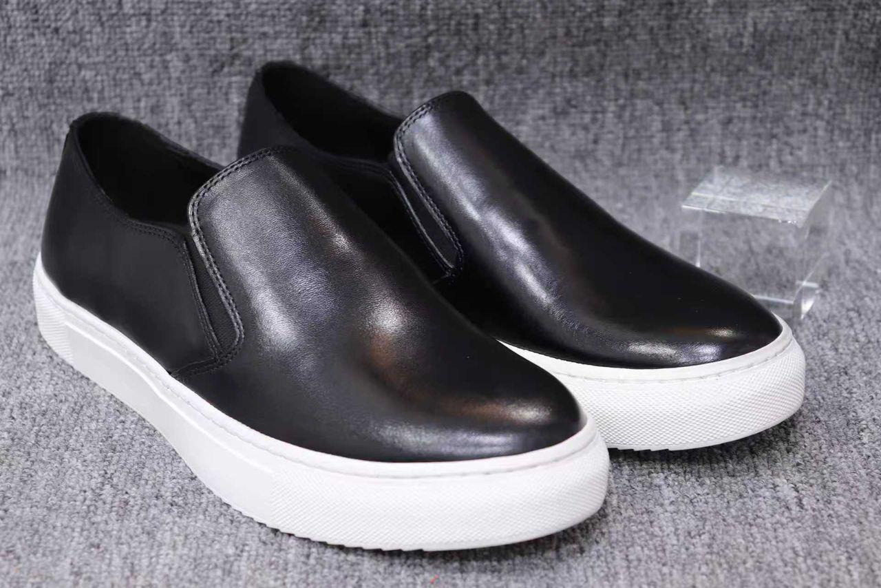 Urban Crown Men’s Leather Slip-On Sneakers – Minimalist Design with Comfort White Sole