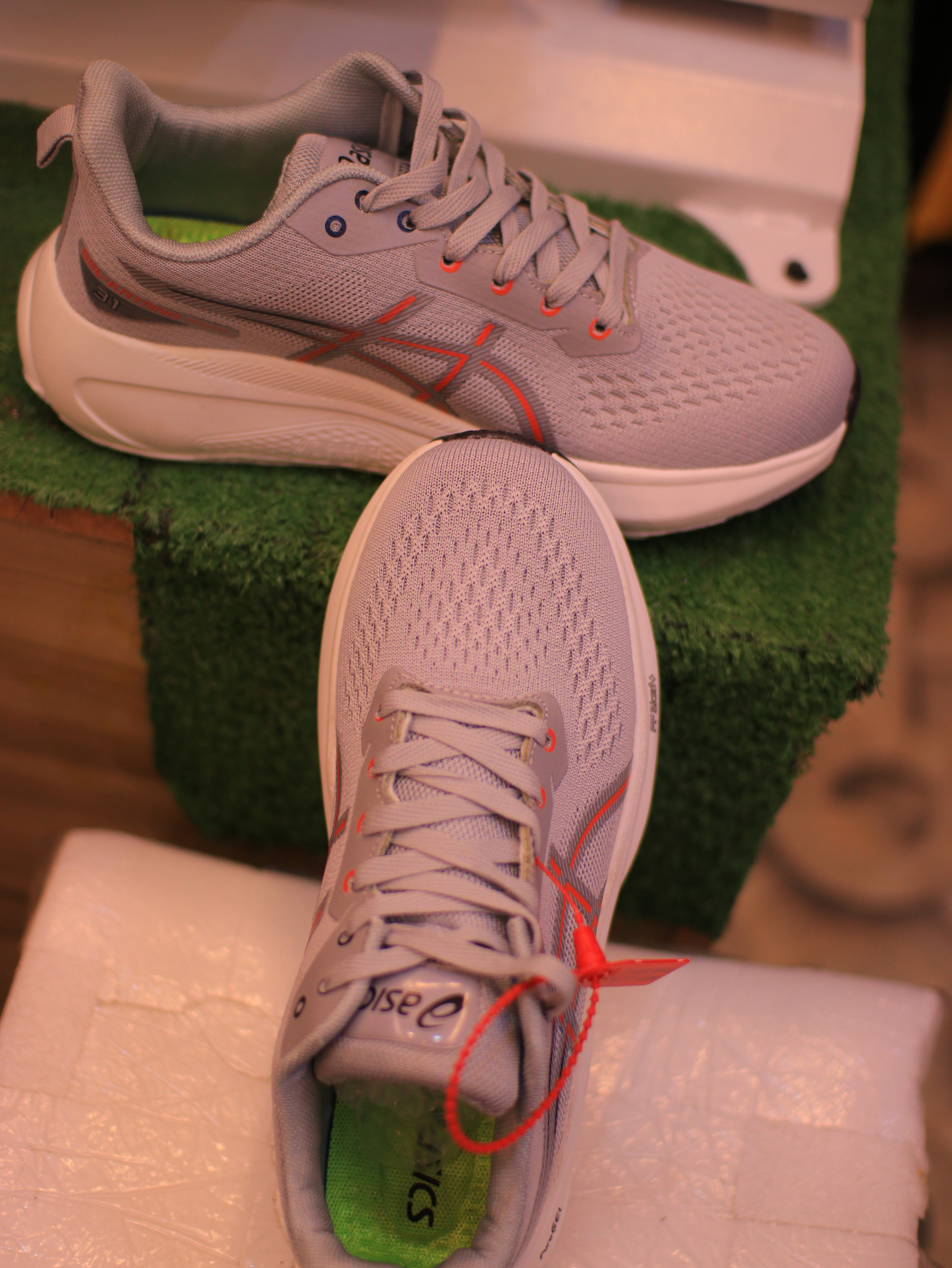 Lightweight Running Sneakers