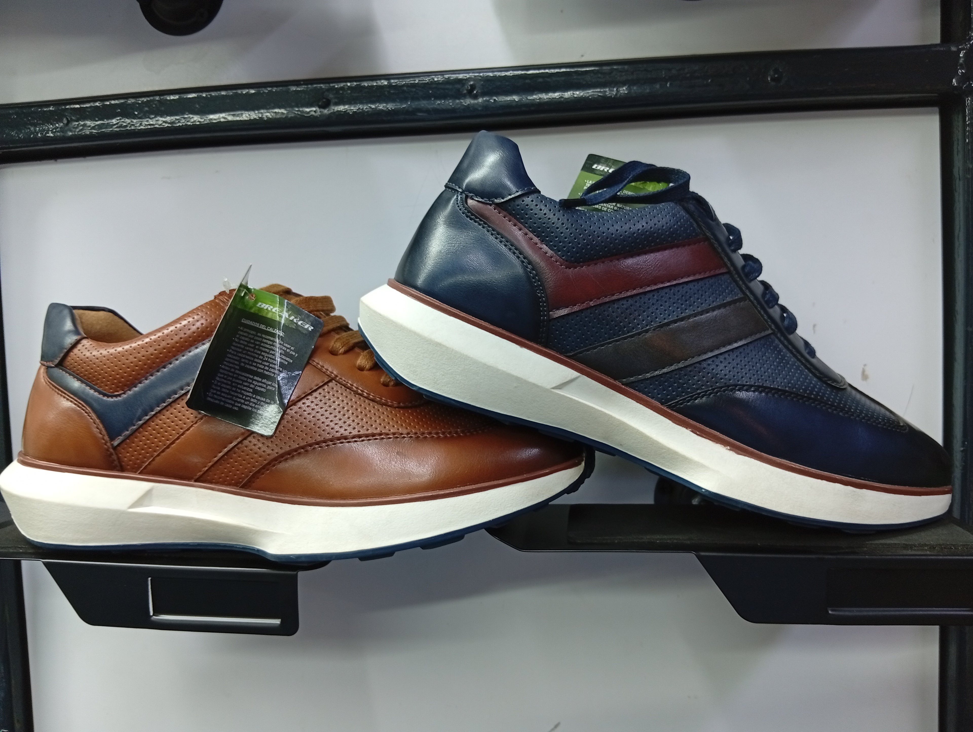 Men’s Retro-Inspired Leather Sneakers