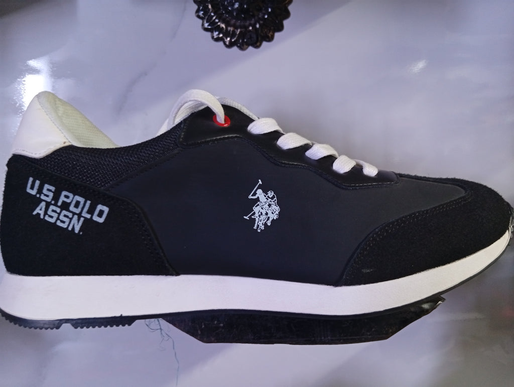 ✨U.P.N. Classic Rider Sneakers✨