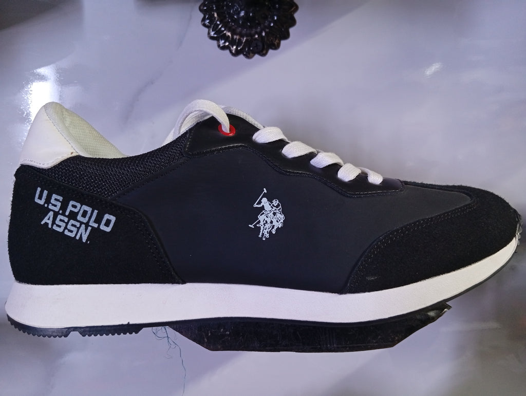 ✨U.P.N. Classic Rider Sneakers✨