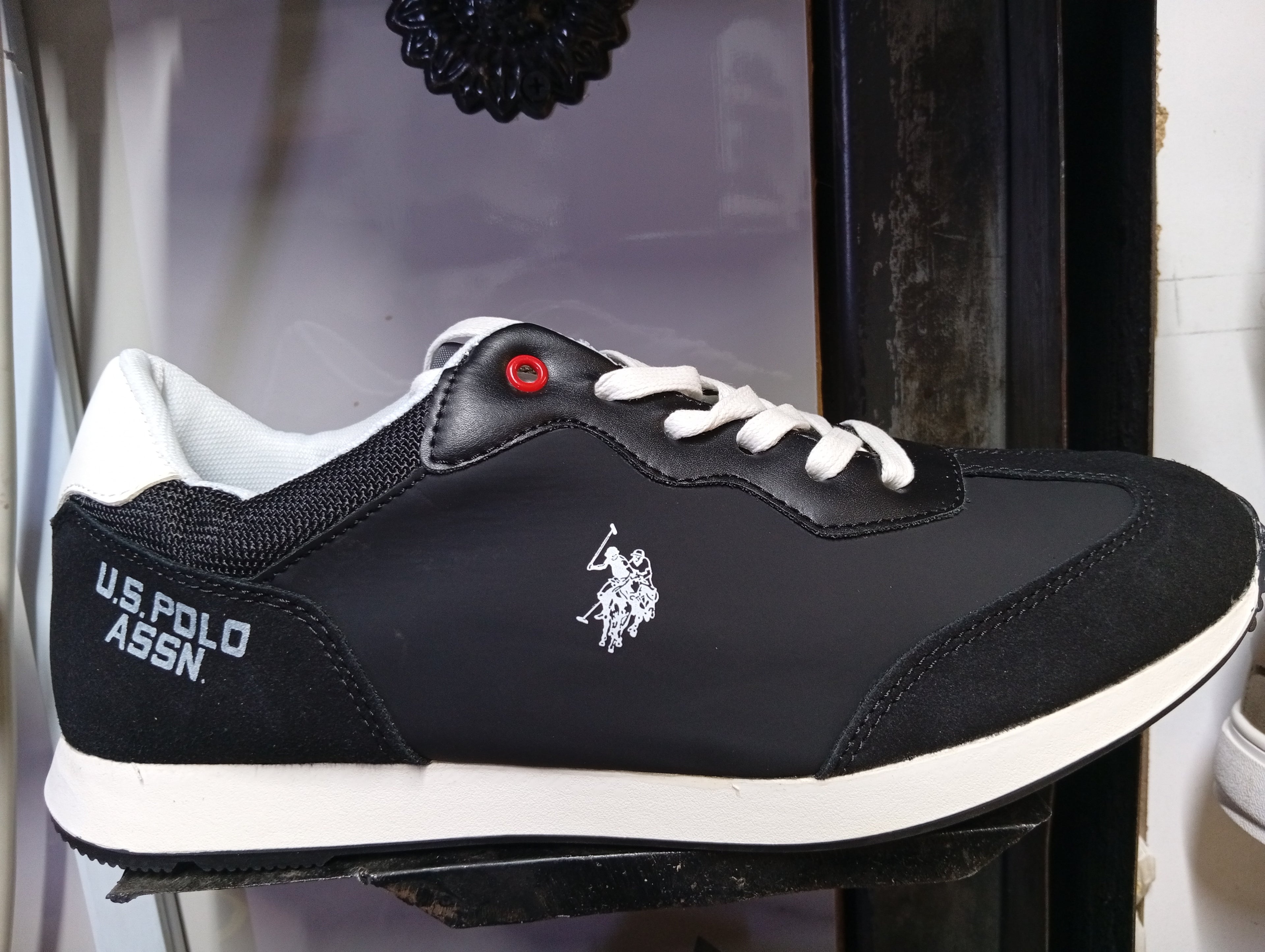 ✨U.P.N. Classic Rider Sneakers✨