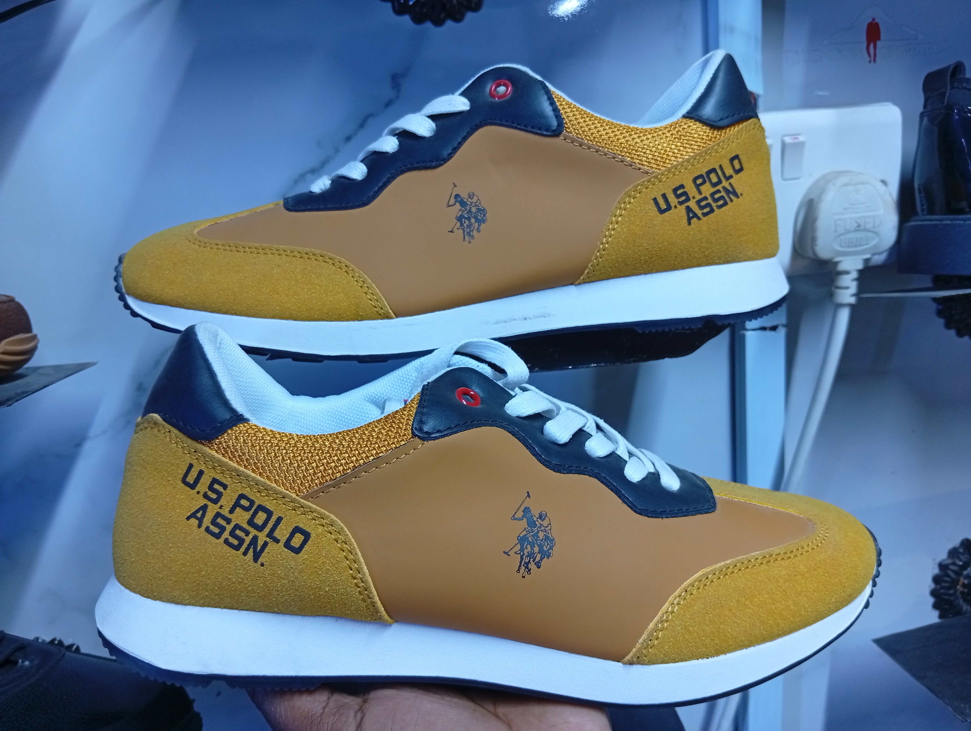 ✨U.P.N. Classic Rider Sneakers✨