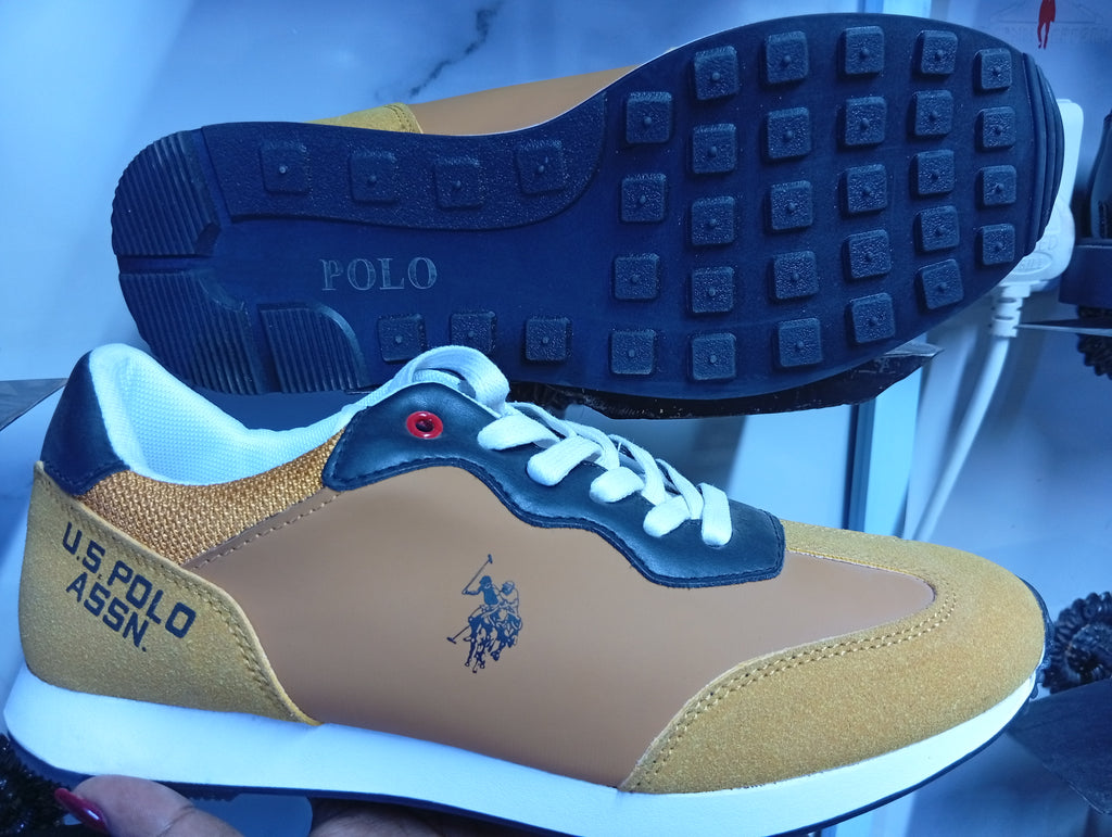 ✨U.P.N. Classic Rider Sneakers✨