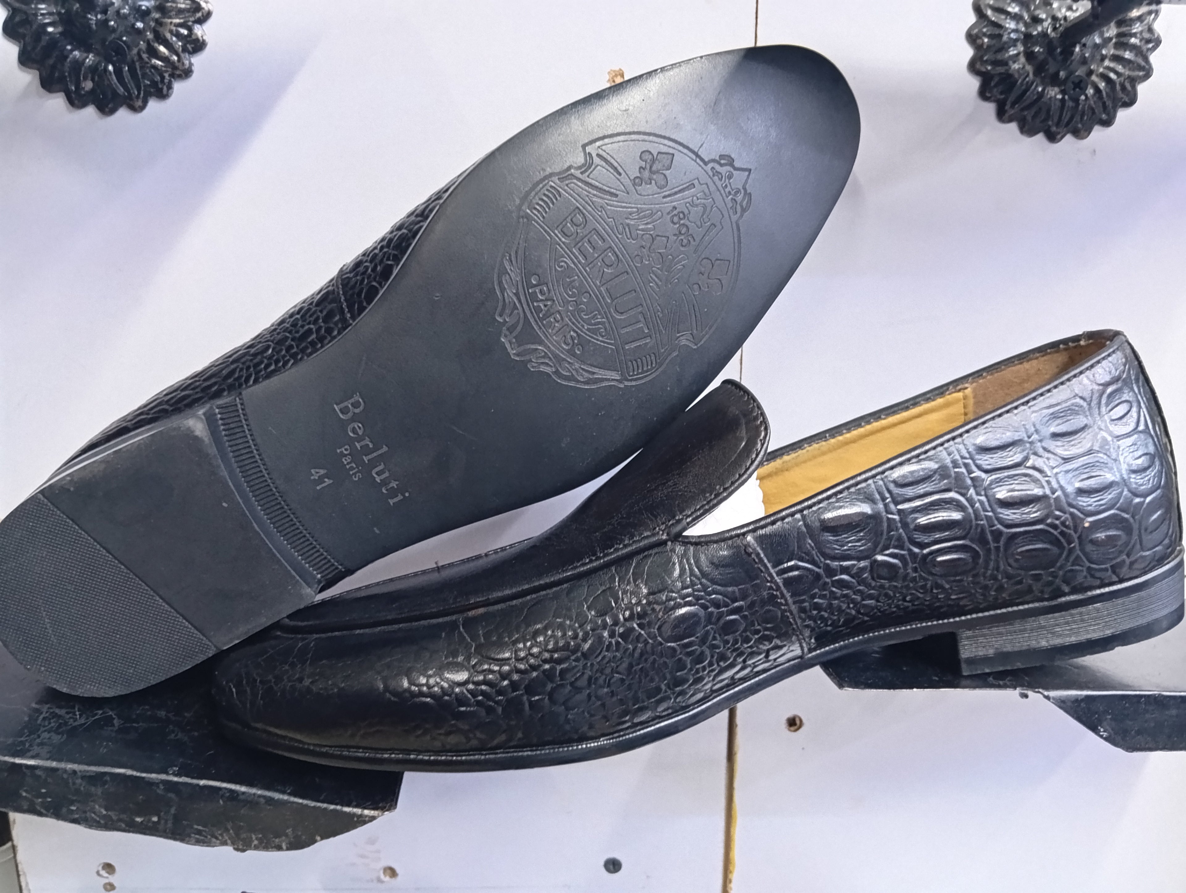B_Crocodile-Embossed Luxury Loafers – Premium Italian-Inspired Elegance