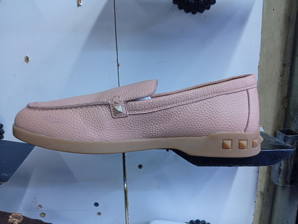 V G Pebbled Leather Loafers – Blush Pink