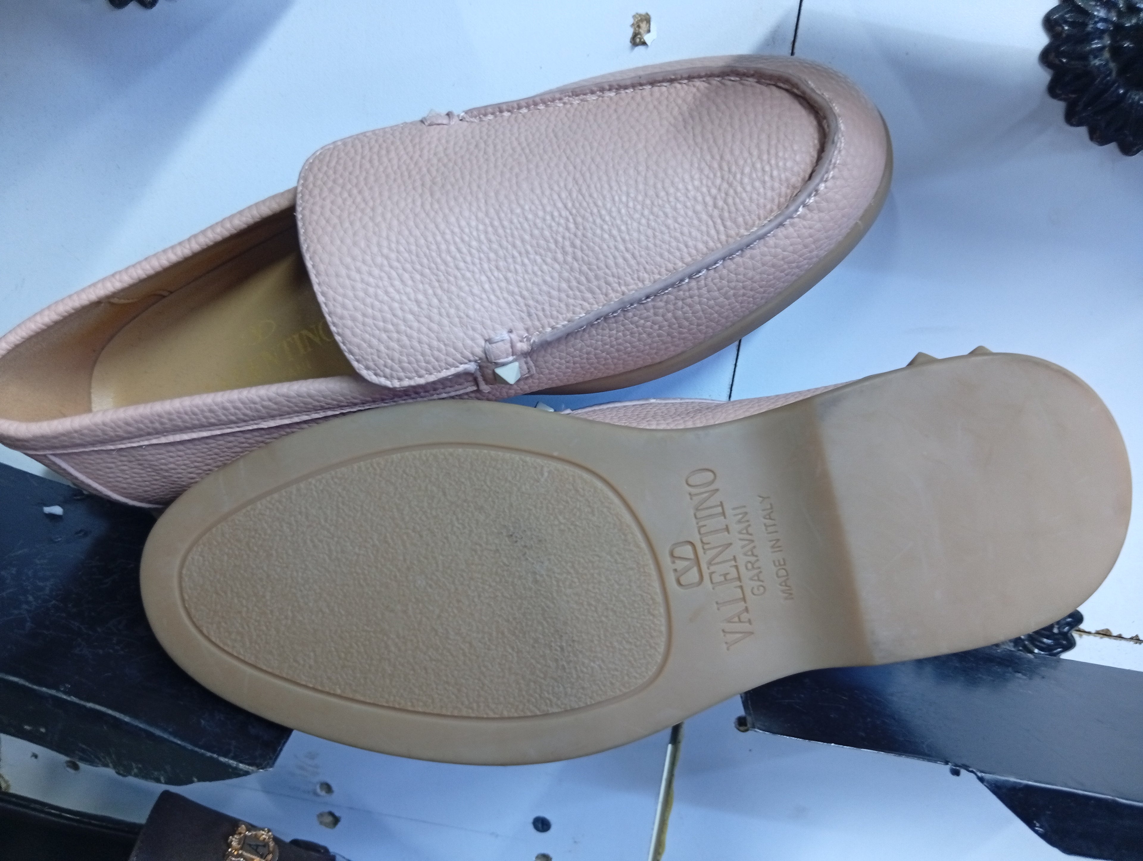 V G Pebbled Leather Loafers – Blush Pink