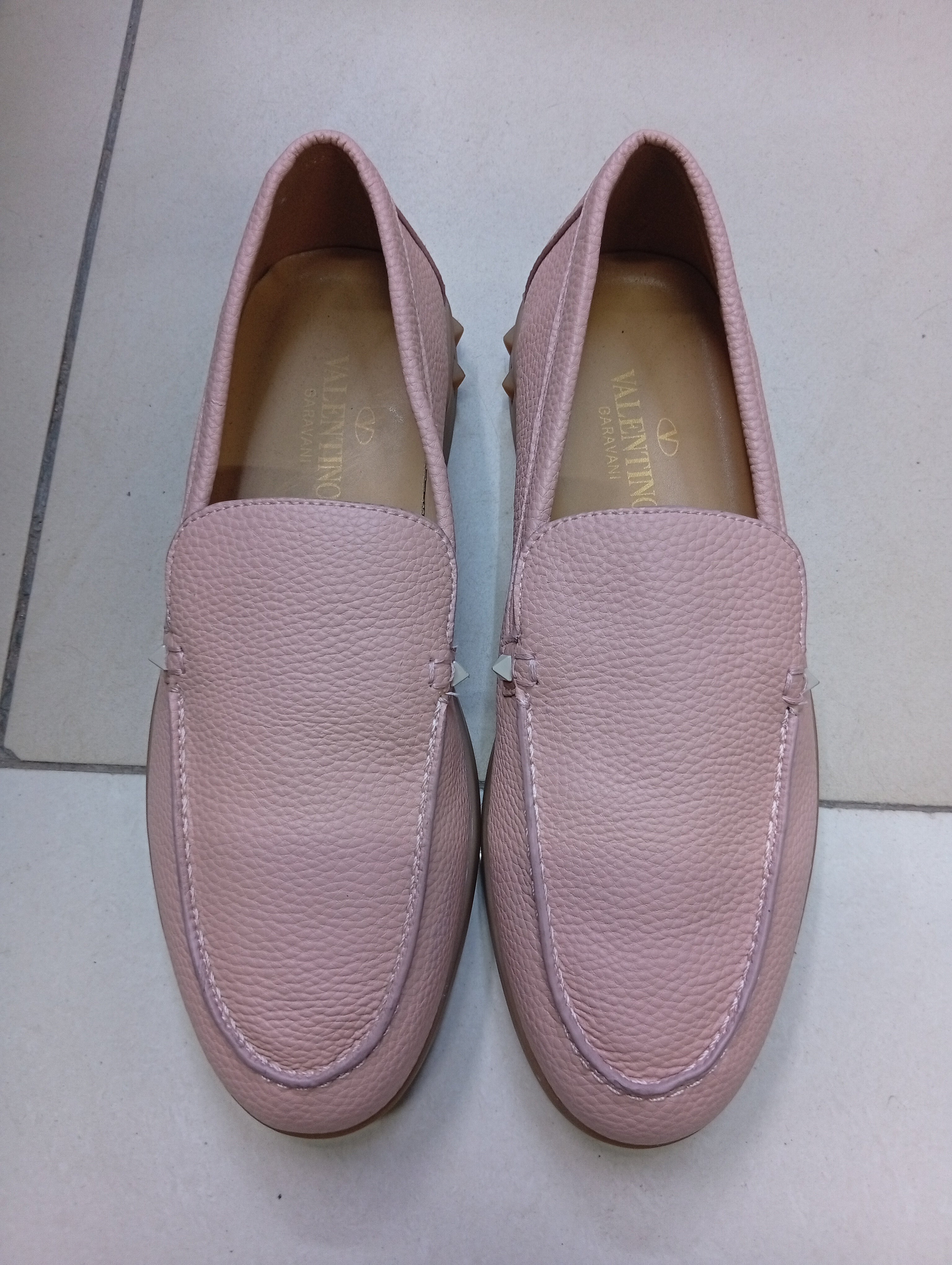 V G Pebbled Leather Loafers – Blush Pink