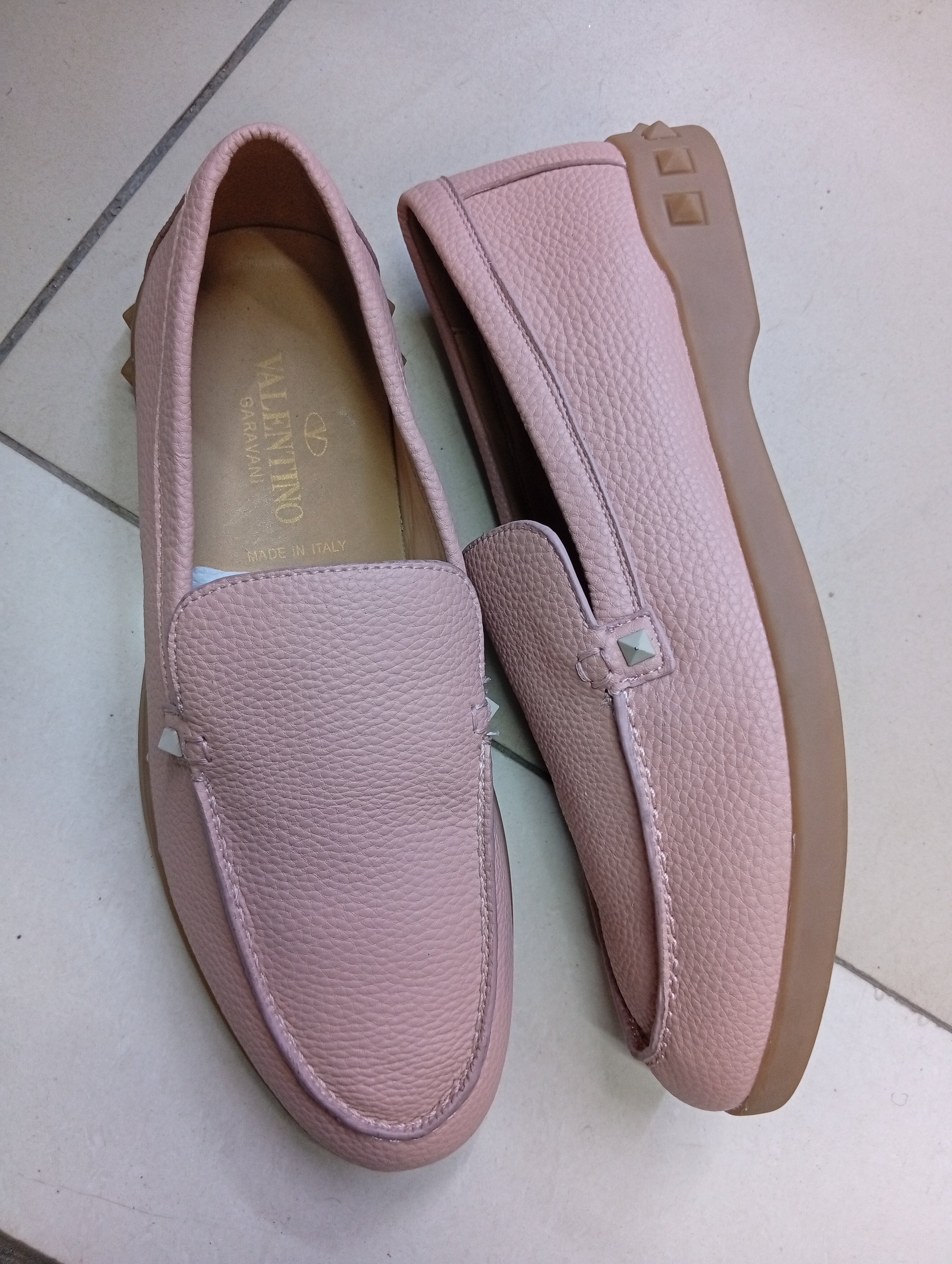V G Pebbled Leather Loafers – Blush Pink
