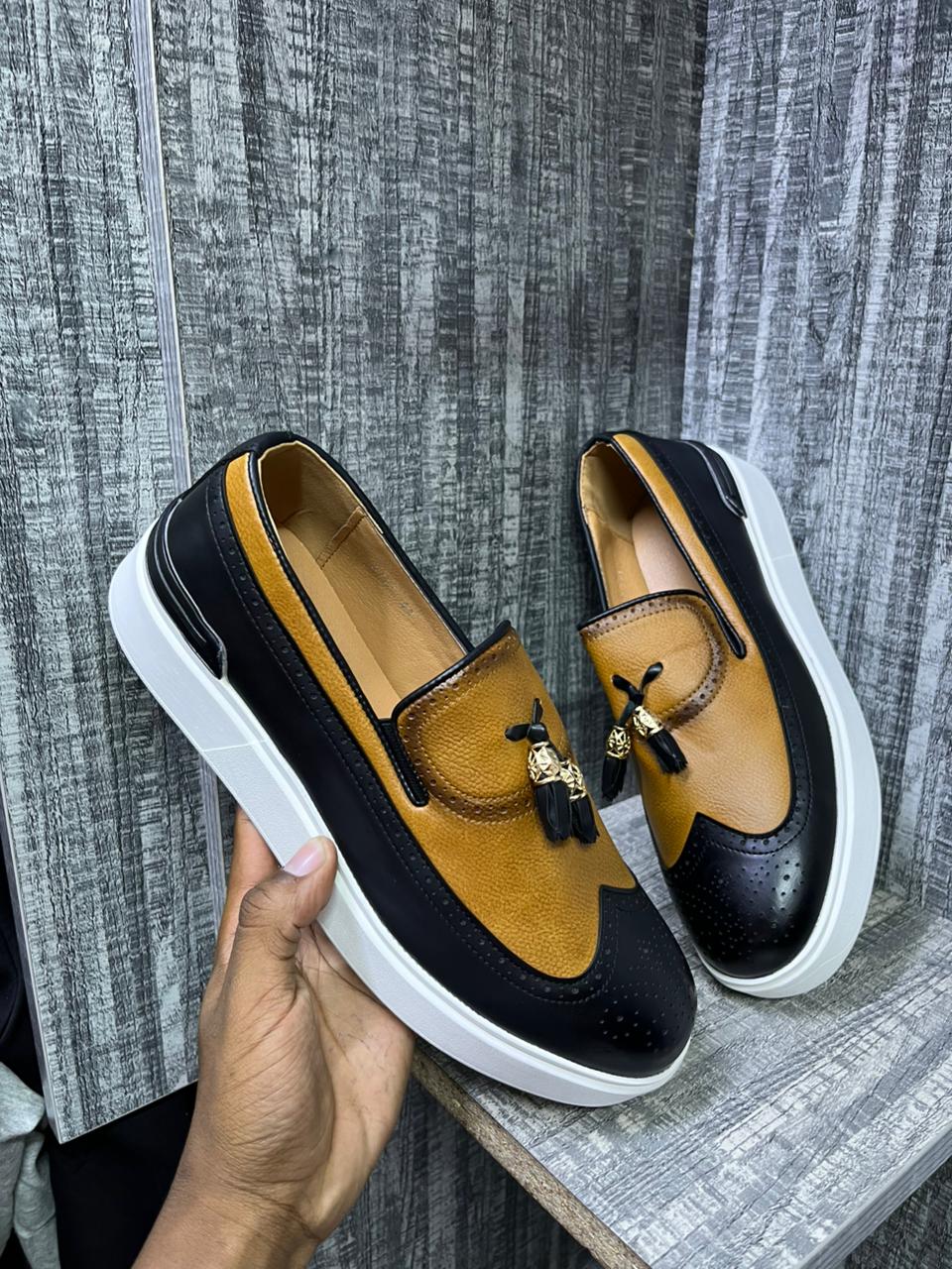 Men’s Luxury Tassel Loafers – Dual-Tone Leather Slip-Ons