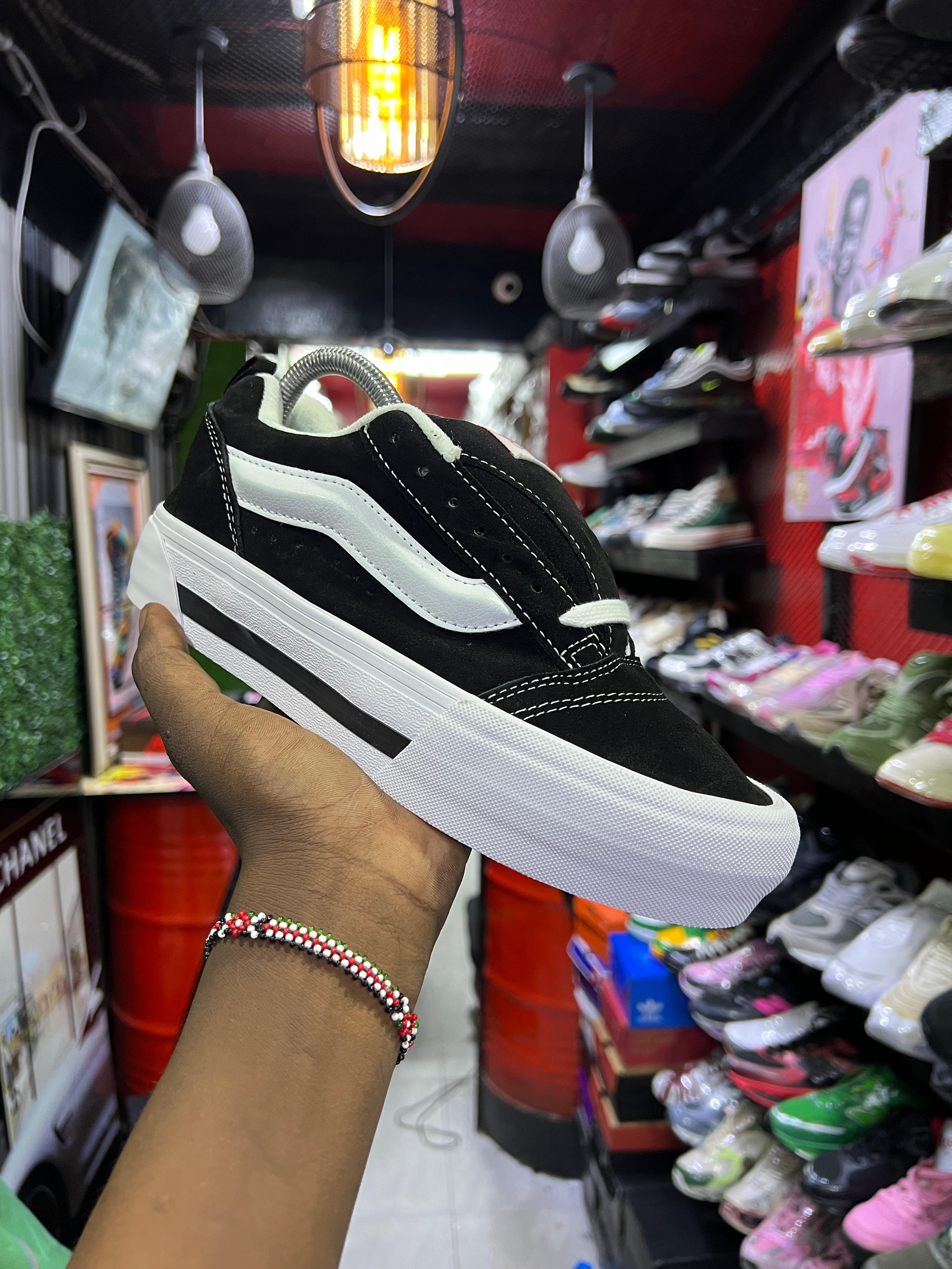 Classic Low-Top Skate Sneakers