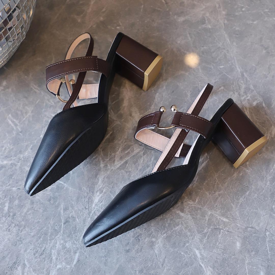 Elegant Dual-Tone Block Heel Slingbacks