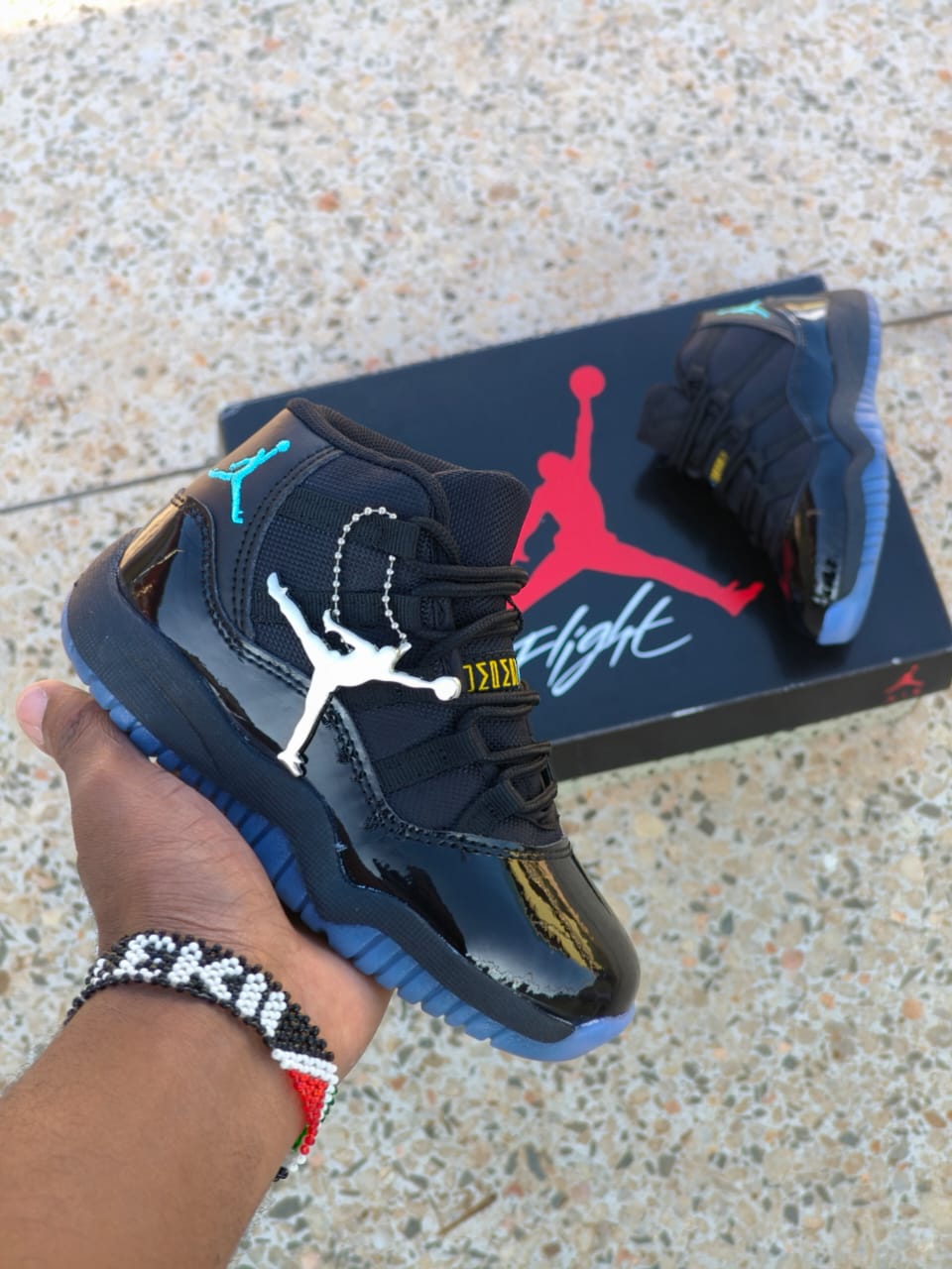 Kids Jordan Retro-Style Sneaker – Black/Blue