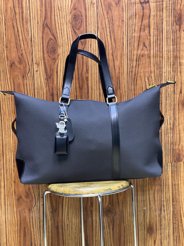 Premium Black Weekender Travel Bag – Large Capacity Luxury Carryall