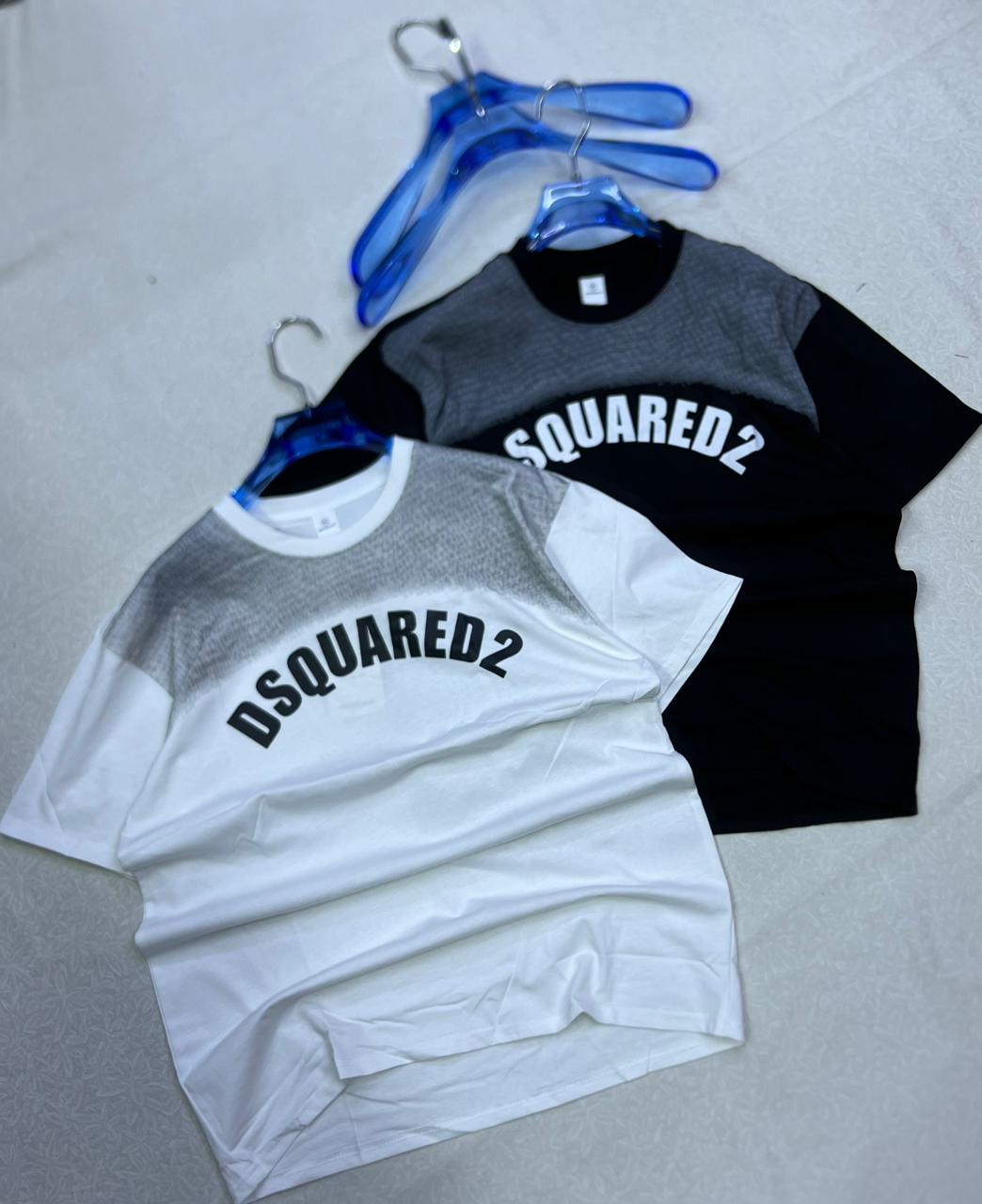 DSQUARED2 Gradient Chest Logo Tee – Premium Oversized Designer T-Shirt