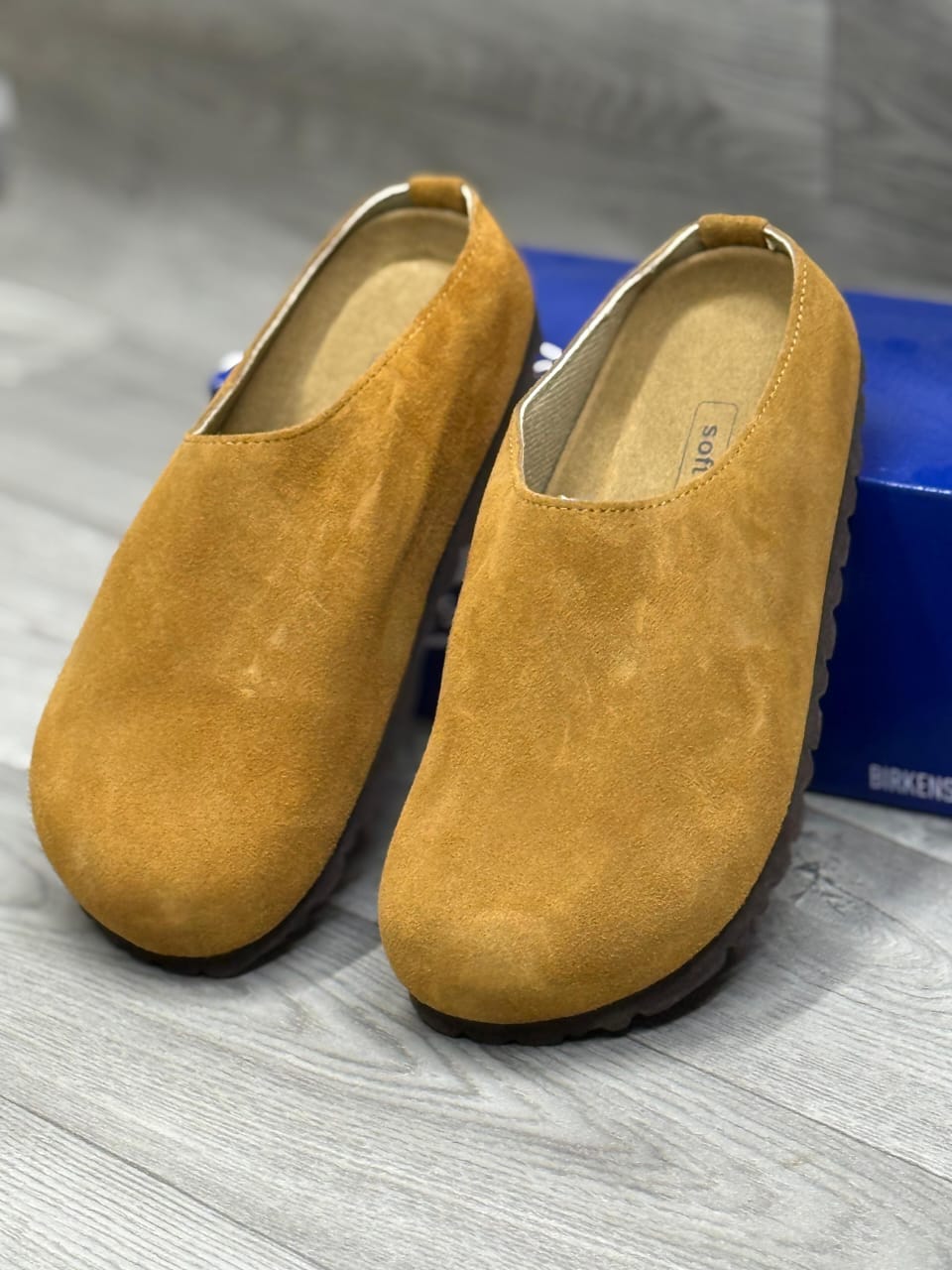 Classic Suede Comfort Clogs – Slip-On Cushioned Mules in Deep Brown