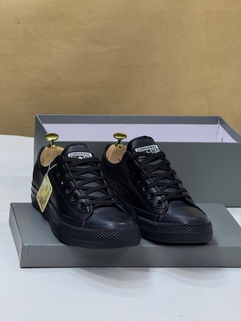 Leather Converse - Low-Top Sneakers