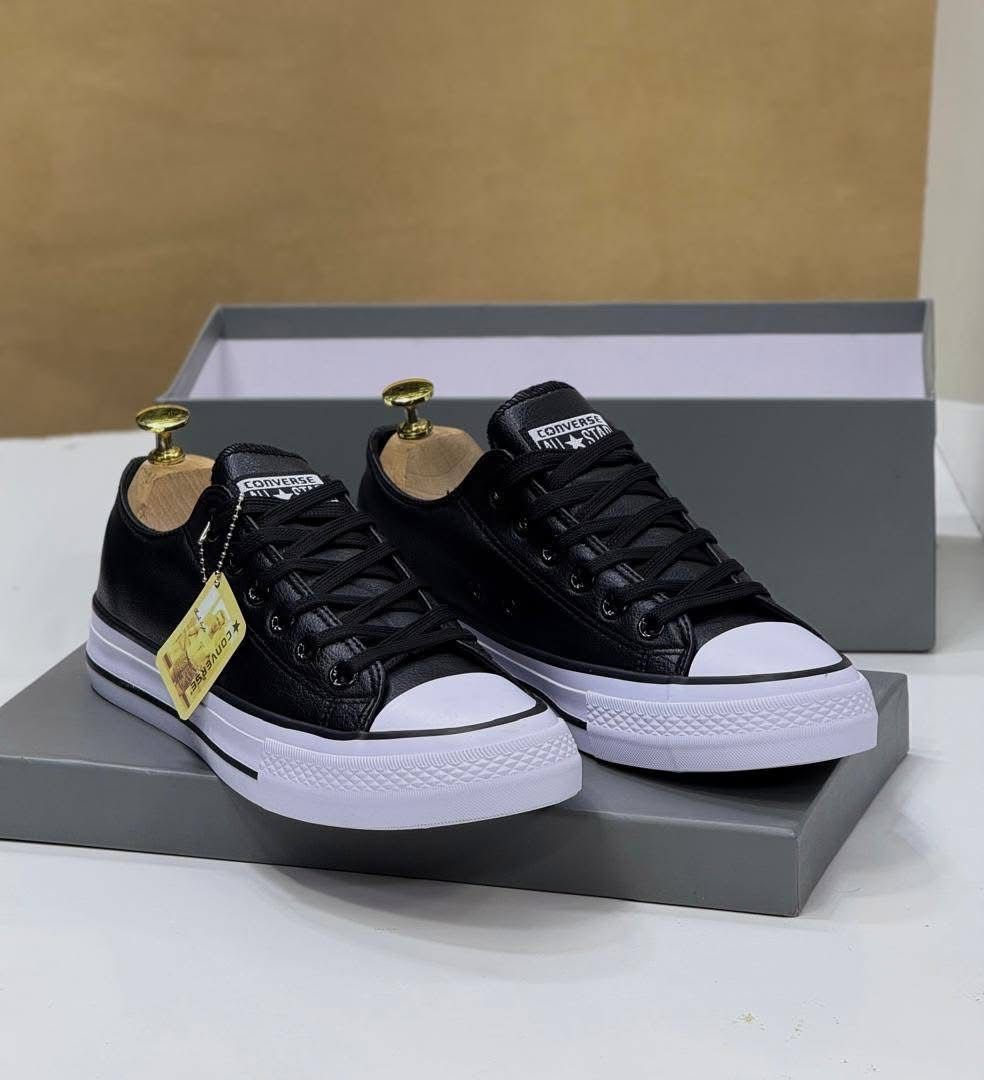 Leather Converse - Low-Top Sneakers