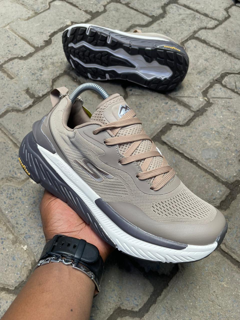 Breathable Lightweight Cushion Sneakers for Training & Everyday Wear