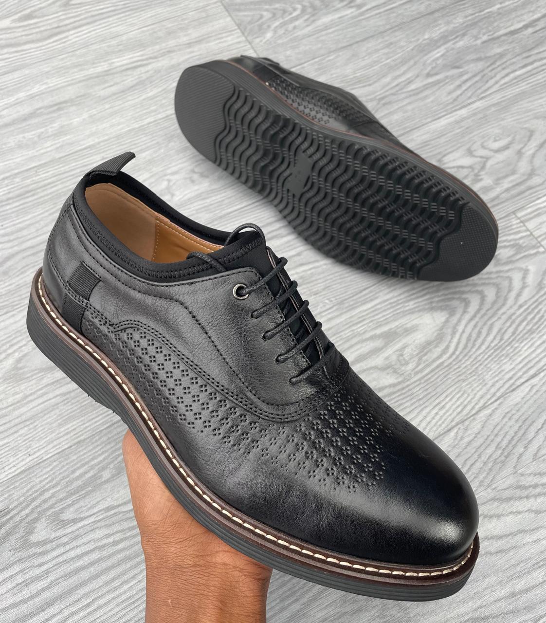 Men’s Black Leather Lace-Up Dress Shoes – Breathable Perforated Comfort Sole