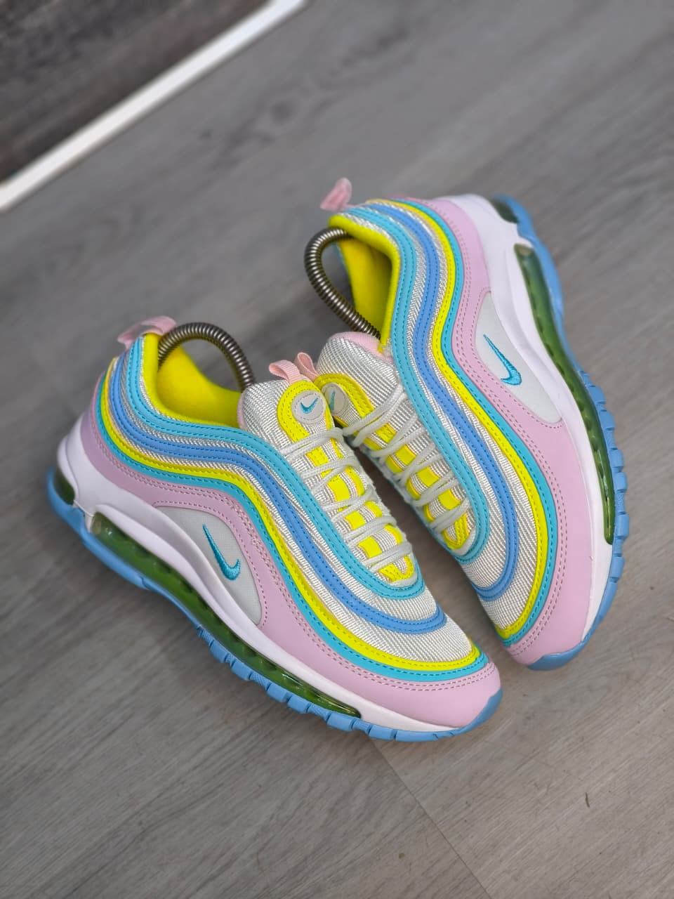 Air-Cushion Street Sneakers – Lightweight Performance Trainers