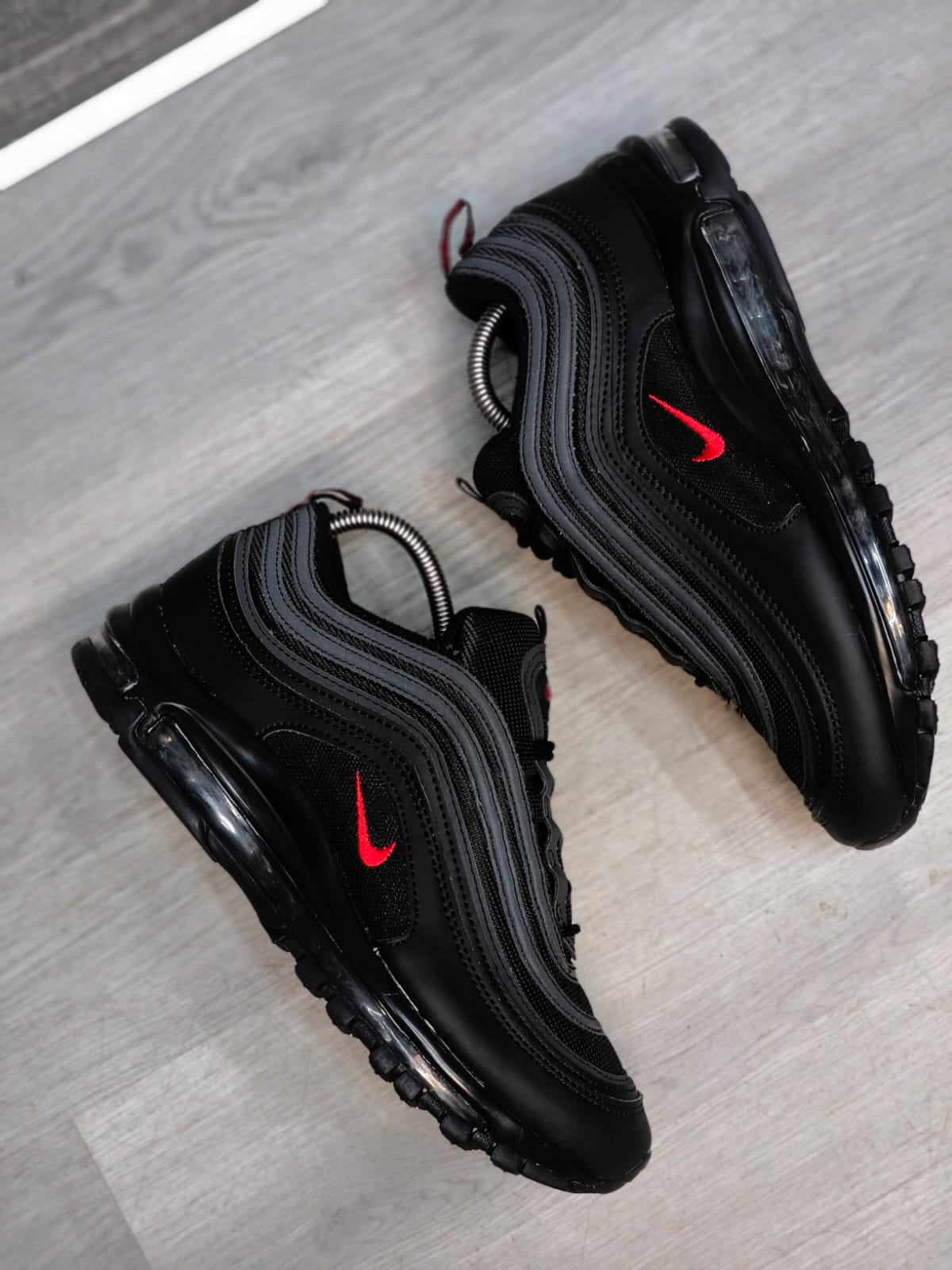 Air-Cushion Street Sneakers – Lightweight Performance Trainers