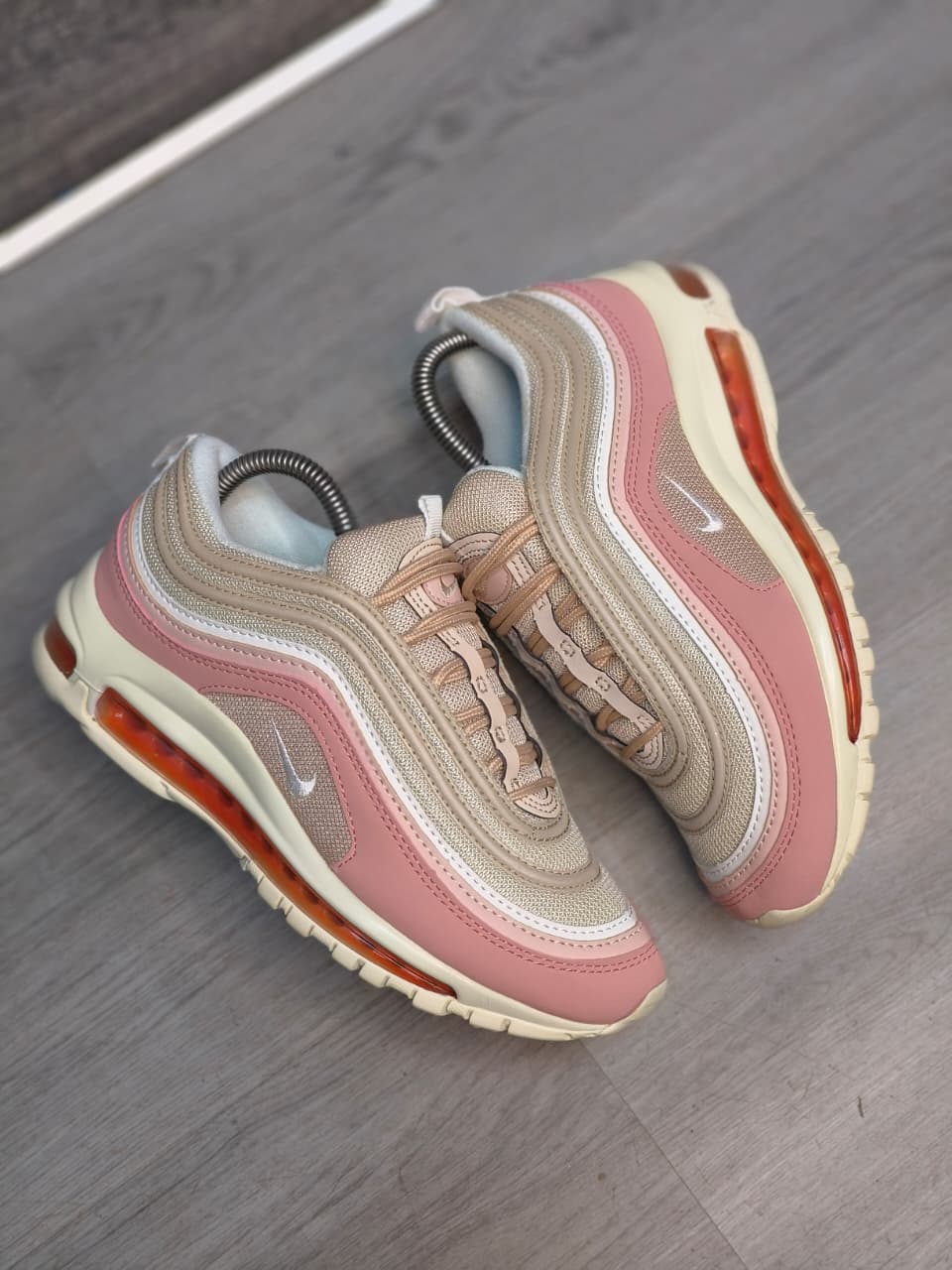 Air-Cushion Street Sneakers – Lightweight Performance Trainers