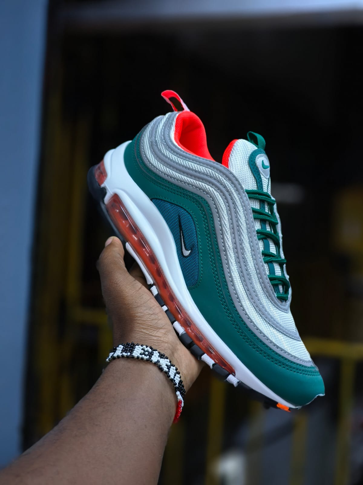 Air-Cushion Street Sneakers – Lightweight Performance Trainers