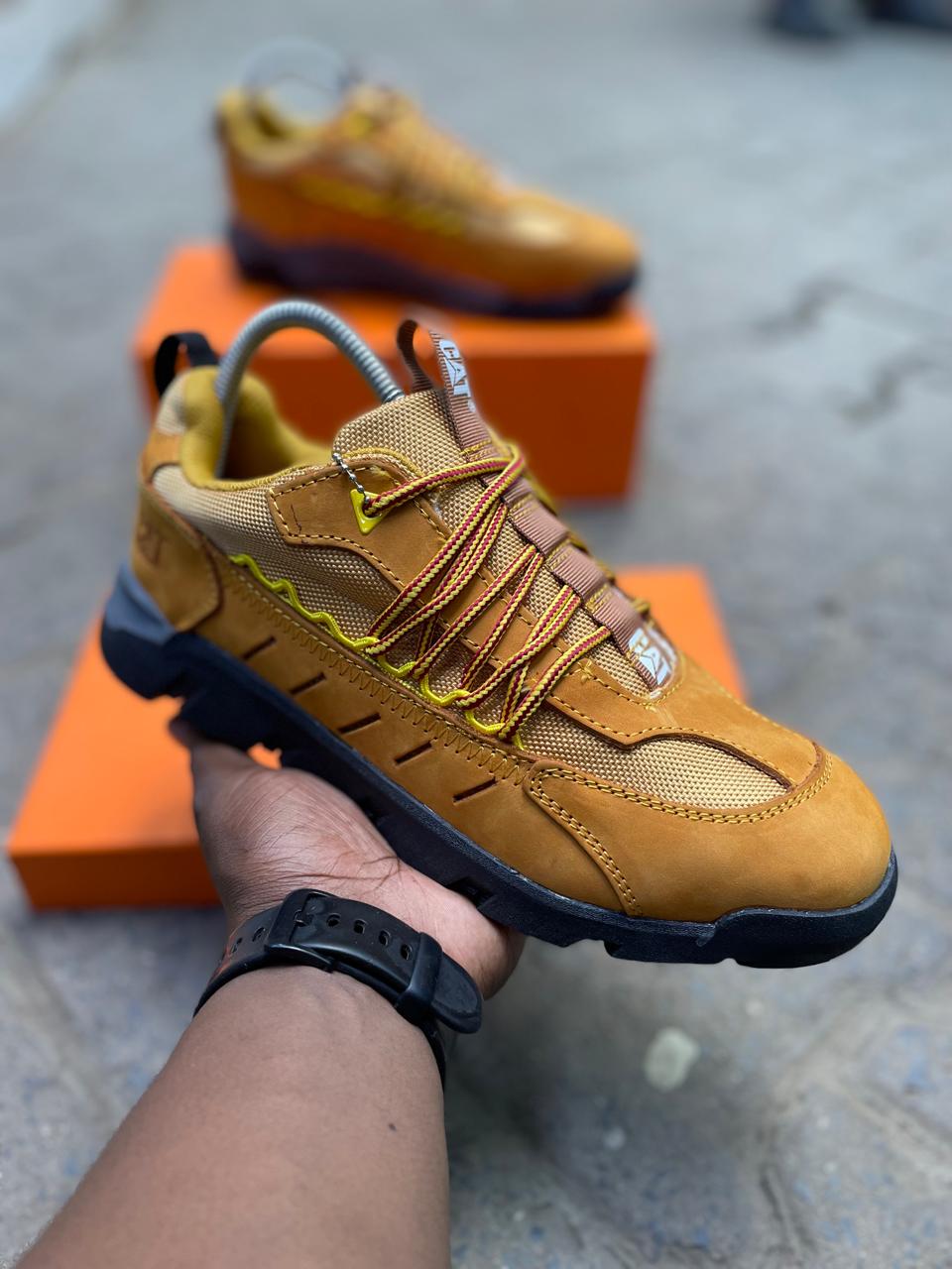 Men’s Rugged Outdoor Sneakers – Durable Low-Top Casual & Work Shoes