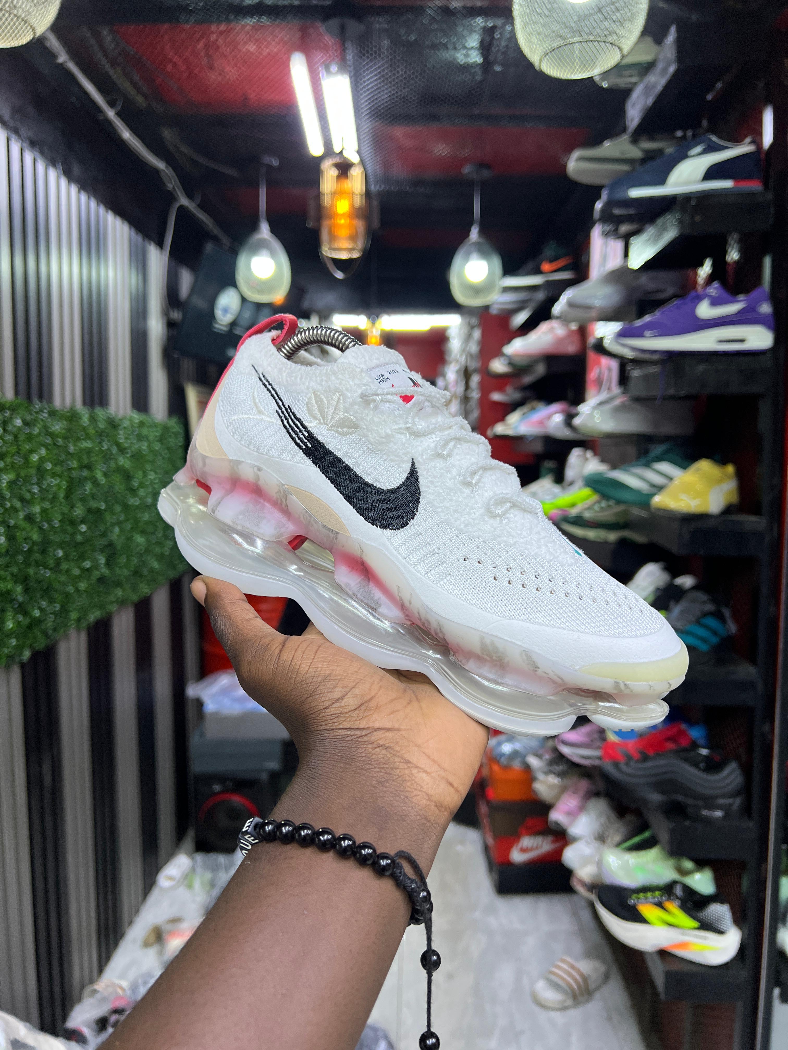 Nike Air Max Scorpion Flyknit Sneakers – Cushioned Performance Running Shoes