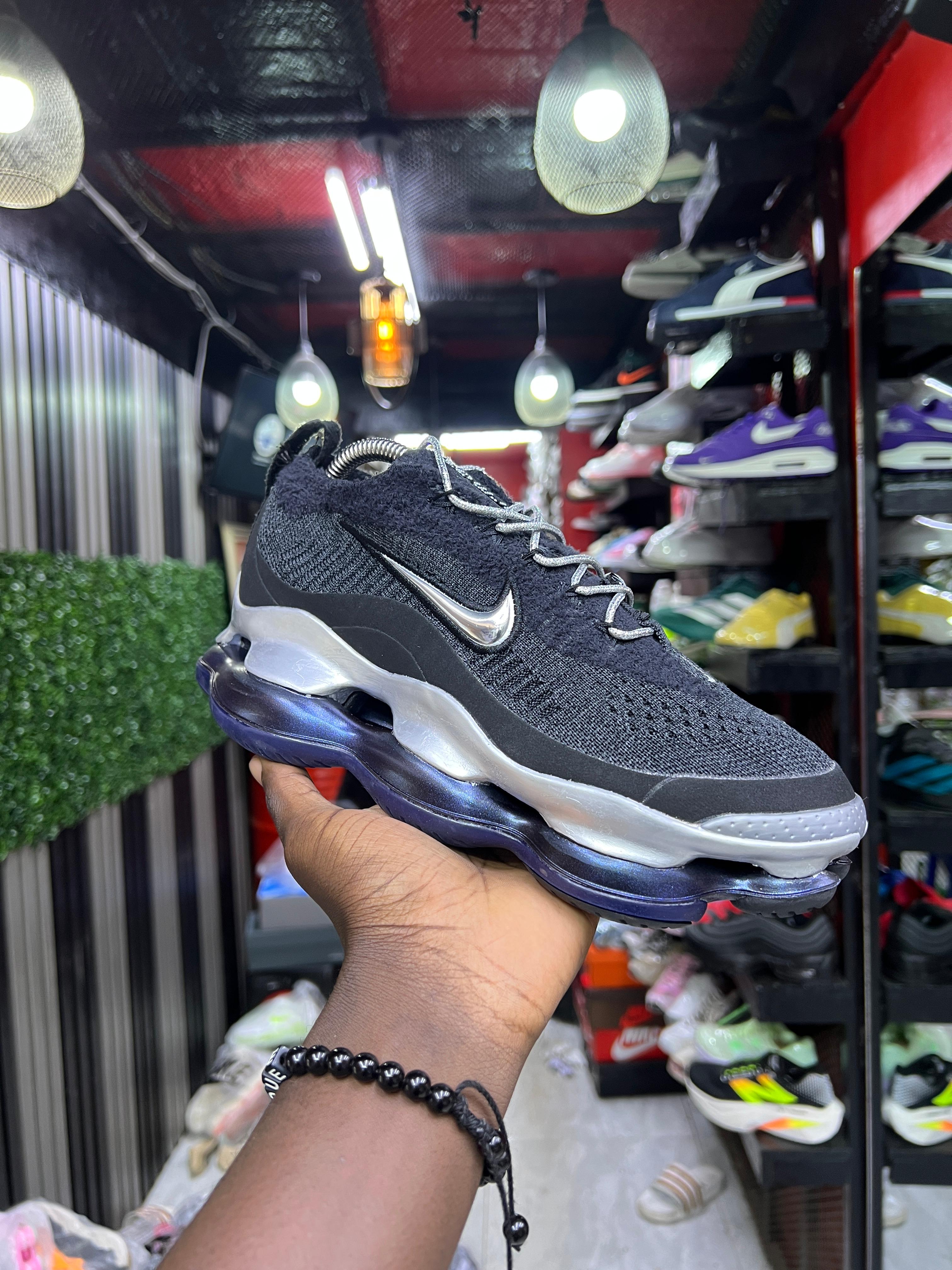 Nike Air Max Scorpion Flyknit Sneakers – Cushioned Performance Running Shoes