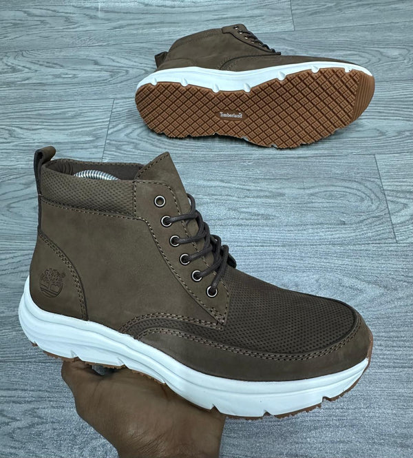 Timberland Men’s Brown Mid-Top Boots – Lightweight Casual & Outdoor Shoes