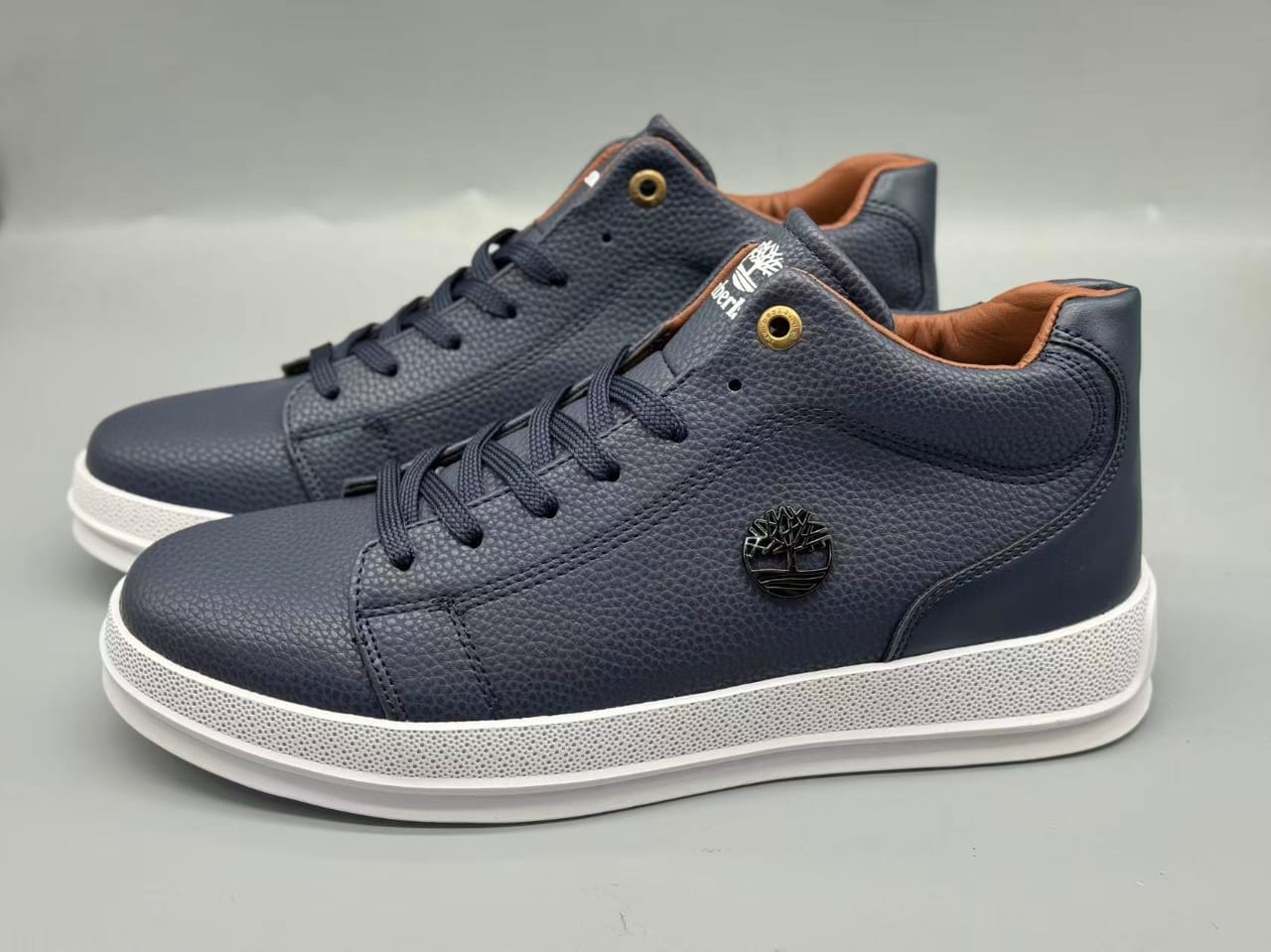 Men’s Brown Leather Casual Sneakers – Low-Top Classic Everyday Shoes