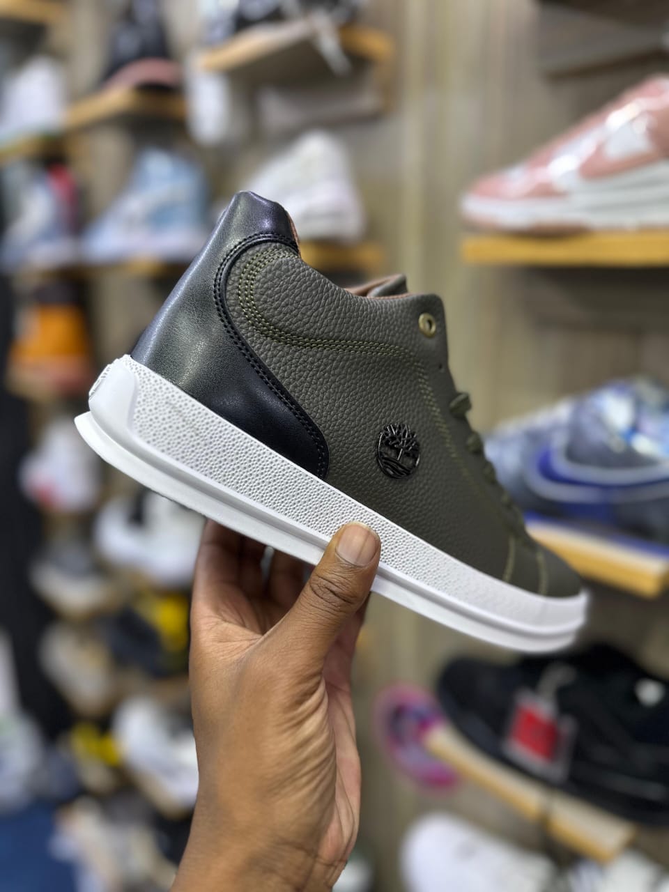 Men’s Brown Leather Casual Sneakers – Low-Top Classic Everyday Shoes