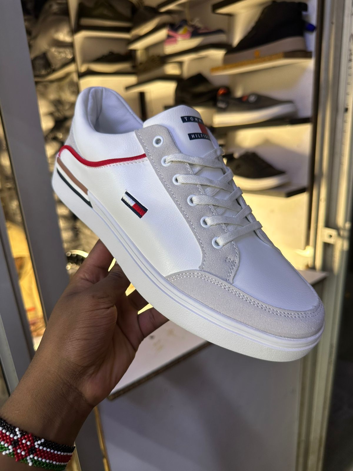 Clean Lace-Up Casual Sneakers Everyday Shoes