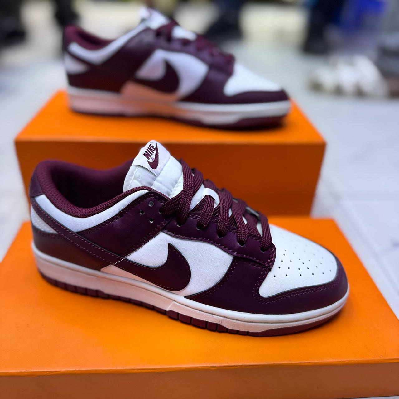 Low-Top Sneakers – Classic Street Style Trainers