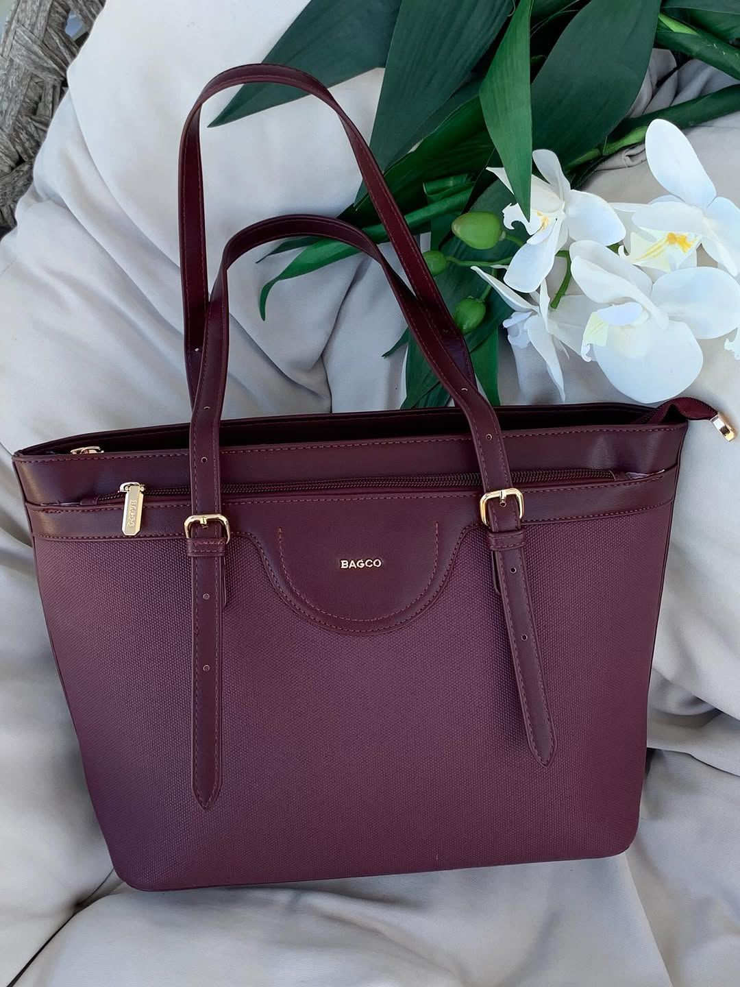 Classic Structured Tote Handbag for Women | Elegant Work & Everyday Shoulder Bag