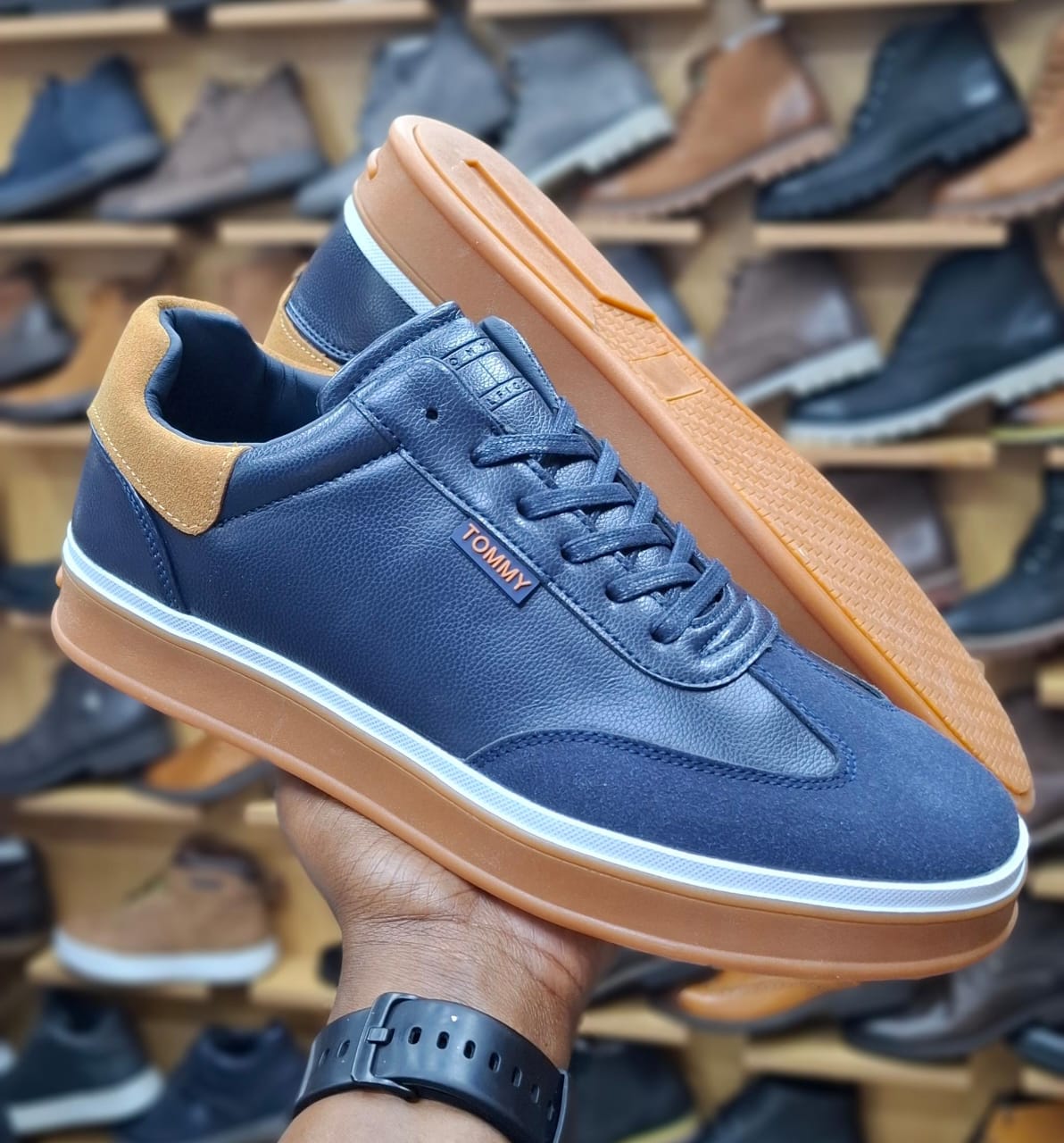 Tommy Men’s Leather Low-Top Sneakers with Gum Sole