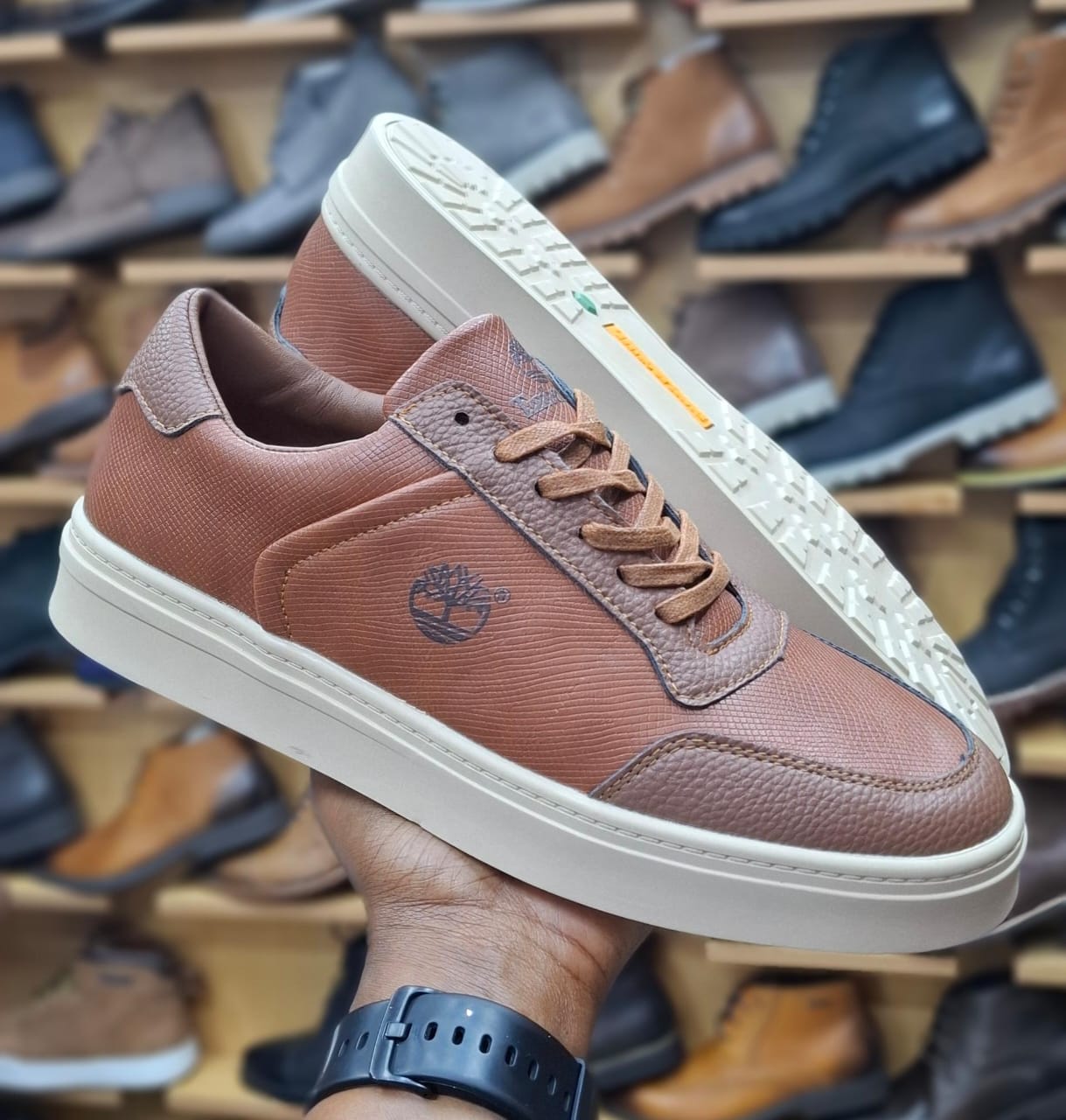 Timberland Men’s Leather Low-Top Sneakers