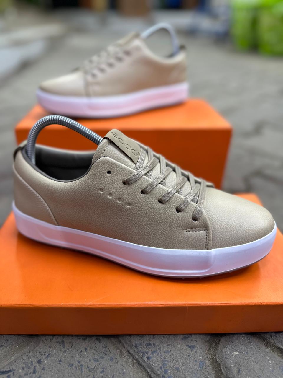 ECCO Men’s Leather Low-Top Sneakers