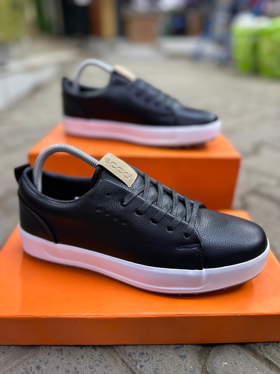 ECCO Men’s Leather Low-Top Sneakers