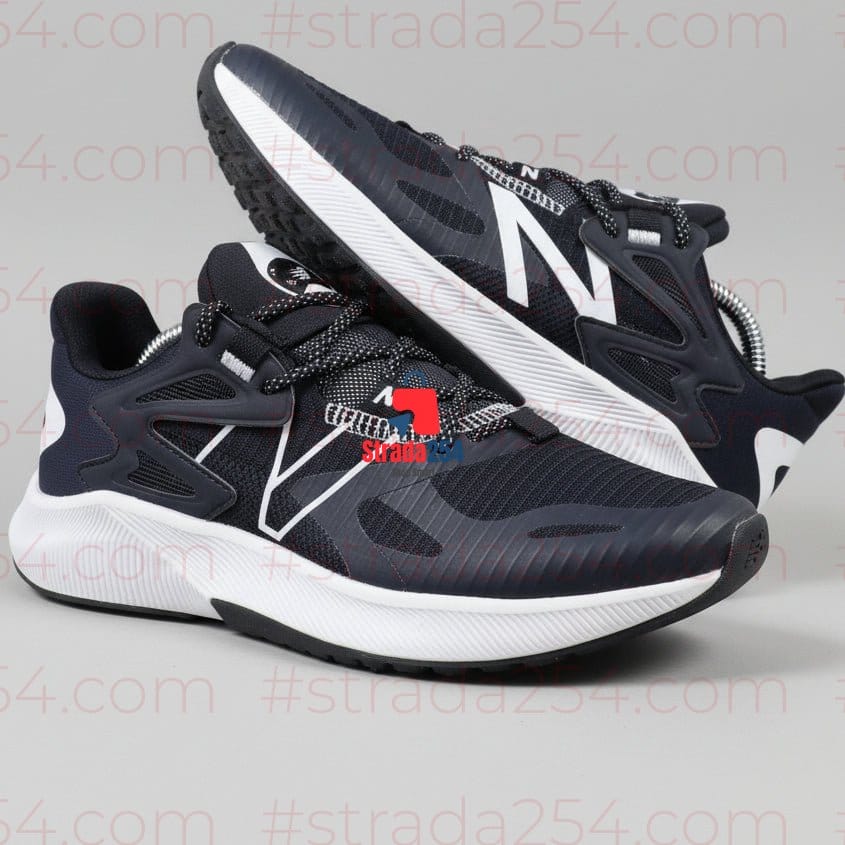 Sporty Running Sneakers – Lightweight Cushioned Performance Shoes
