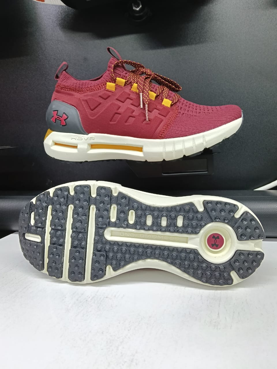 HoverFlex Knit Trainers – Adaptive Cushion Performance Sneakers