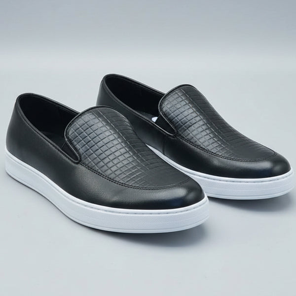 Premium Black Slip-On Casual Shoes – Lightweight Men’s Everyday Comfort Sneakers_GG